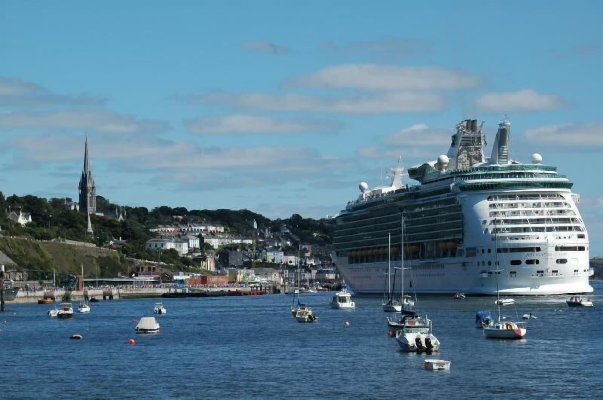 Playa WatersEdge Hotel