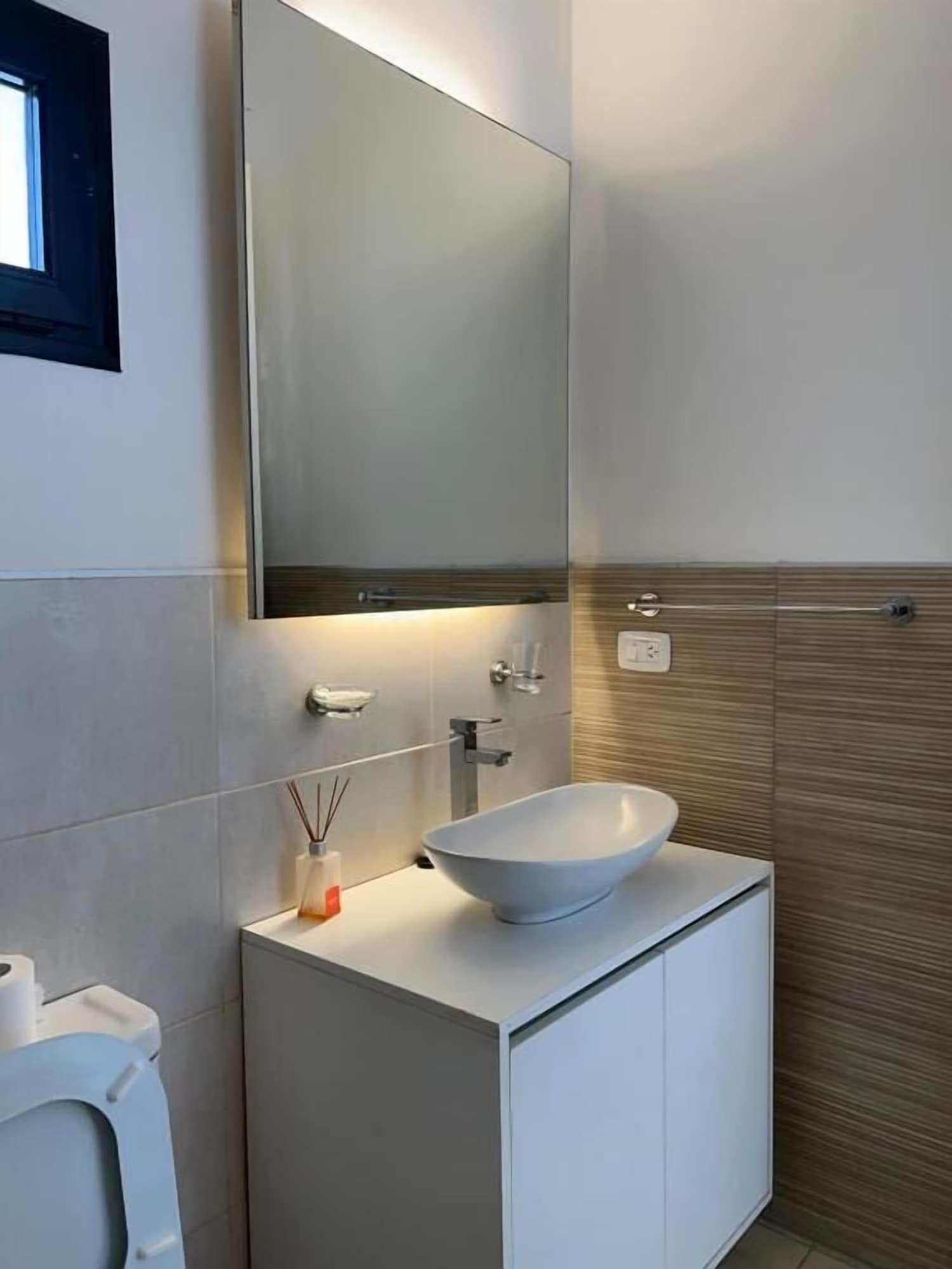 Equipamiento de Habitación CB Mona Suites