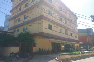 Alojamiento - Hotel Pelita Terang