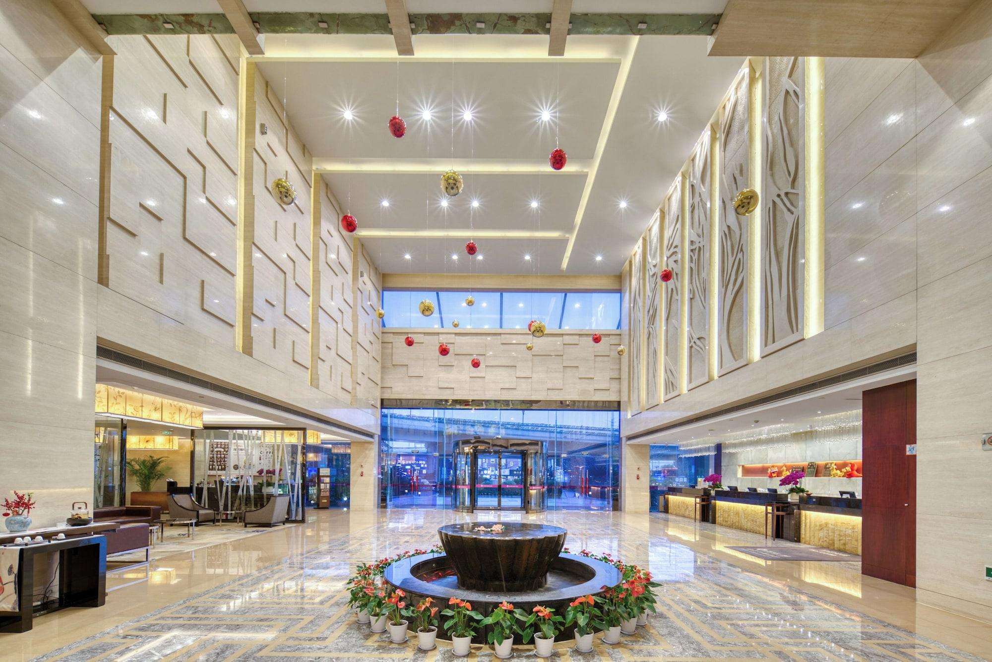Vista Lobby Hangzhou Haiwaihai Crown Hotel