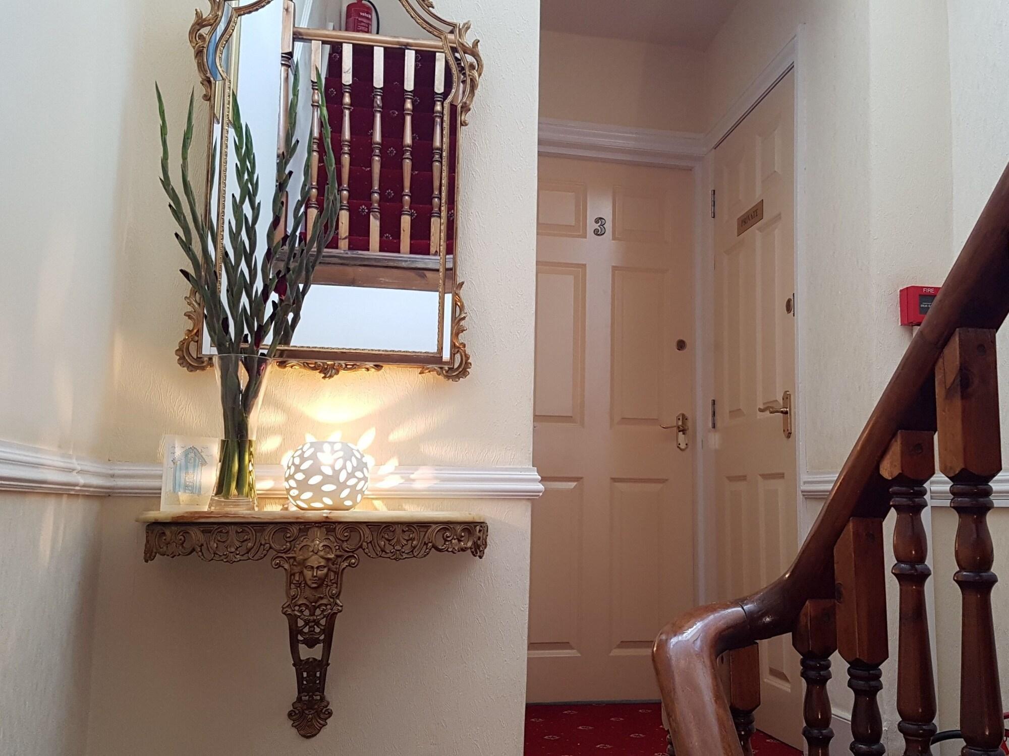 Vista Lobby La Loggia