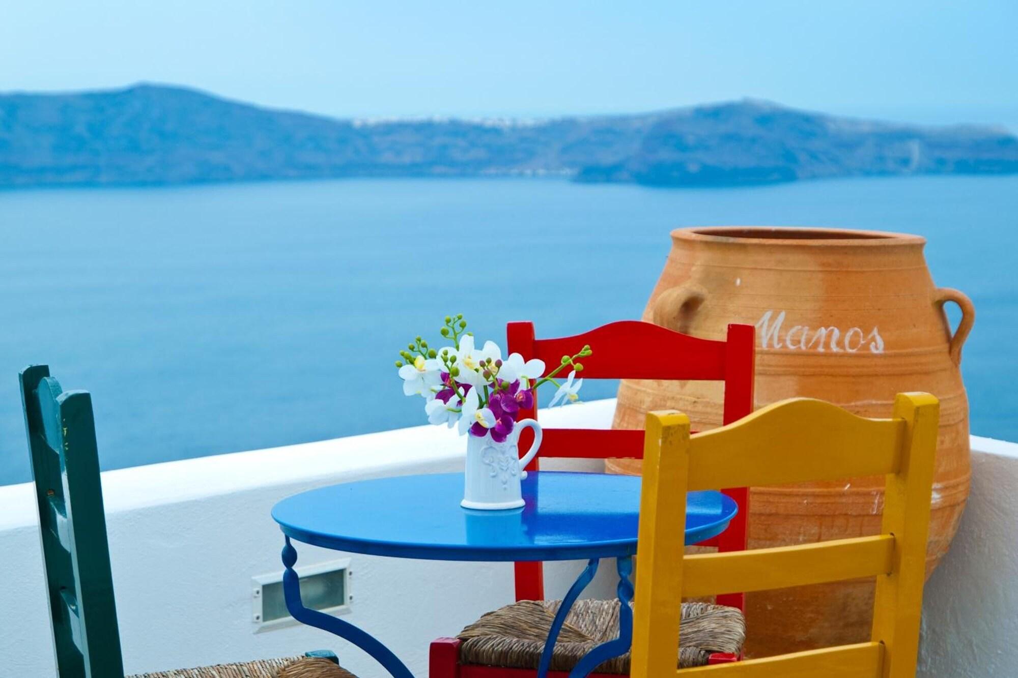 Restaurant Manos Small World