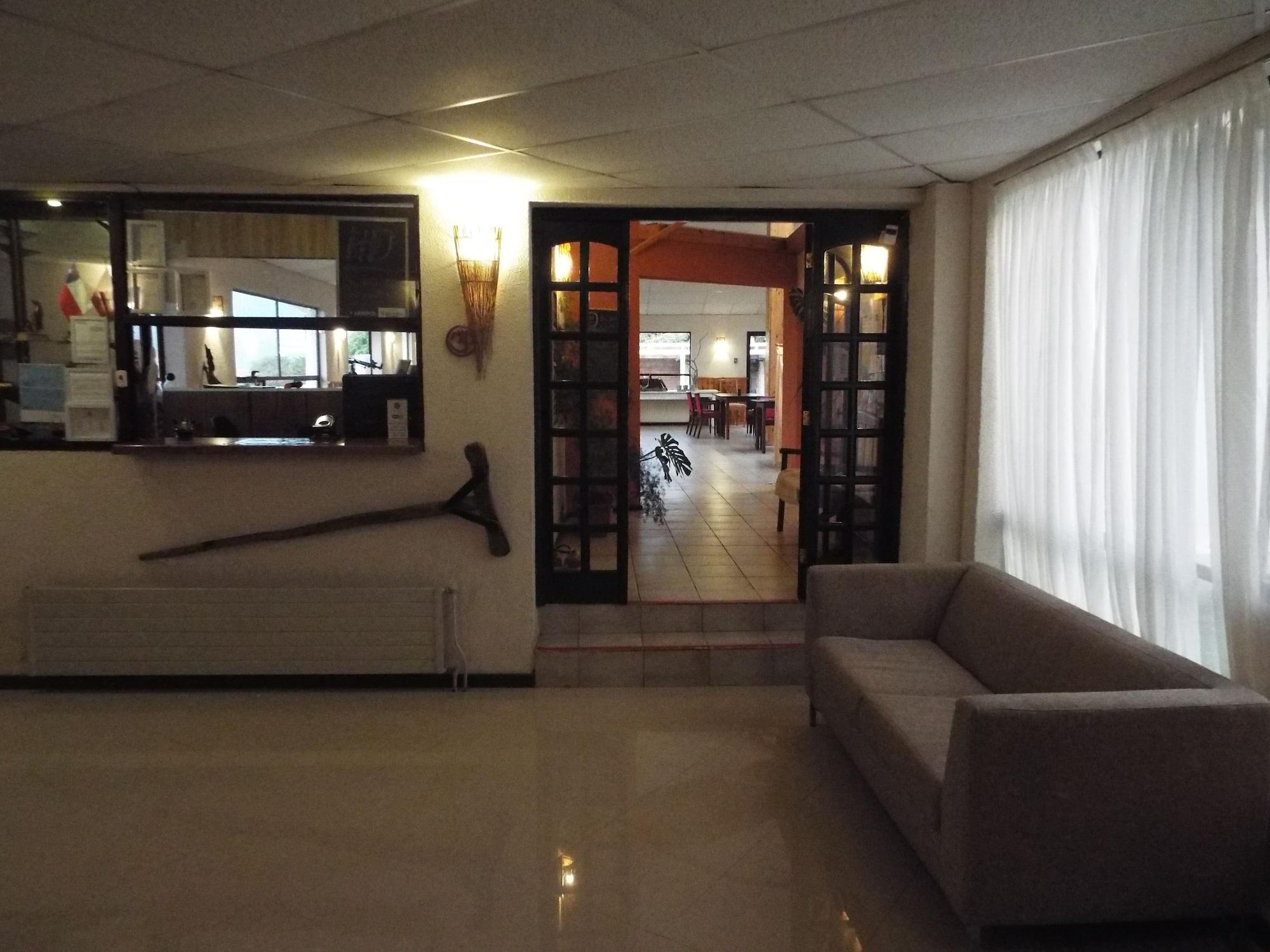 Vista Lobby Hotel HD Natales