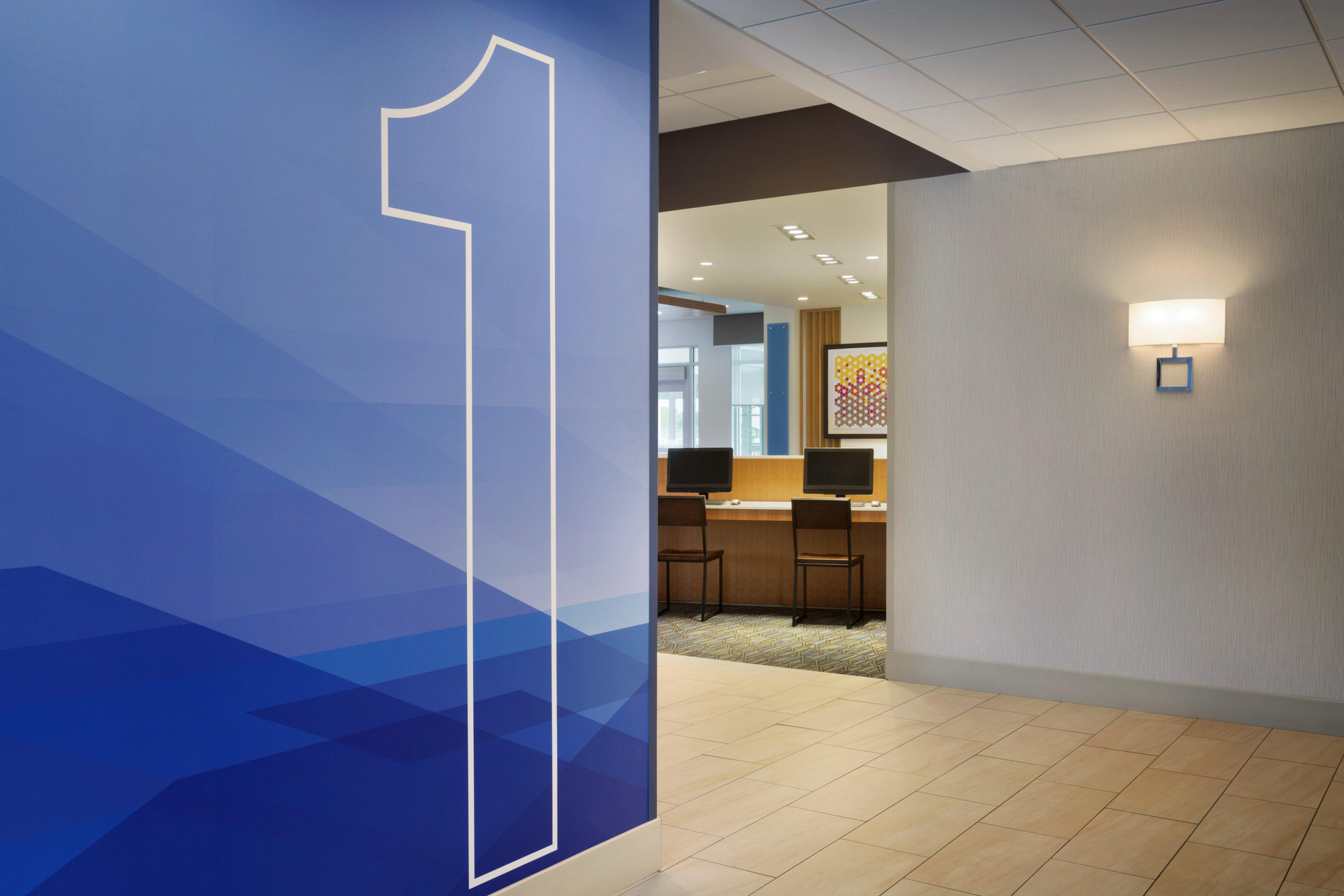 Vista Lobby Holiday Inn Express Indiana by IHG