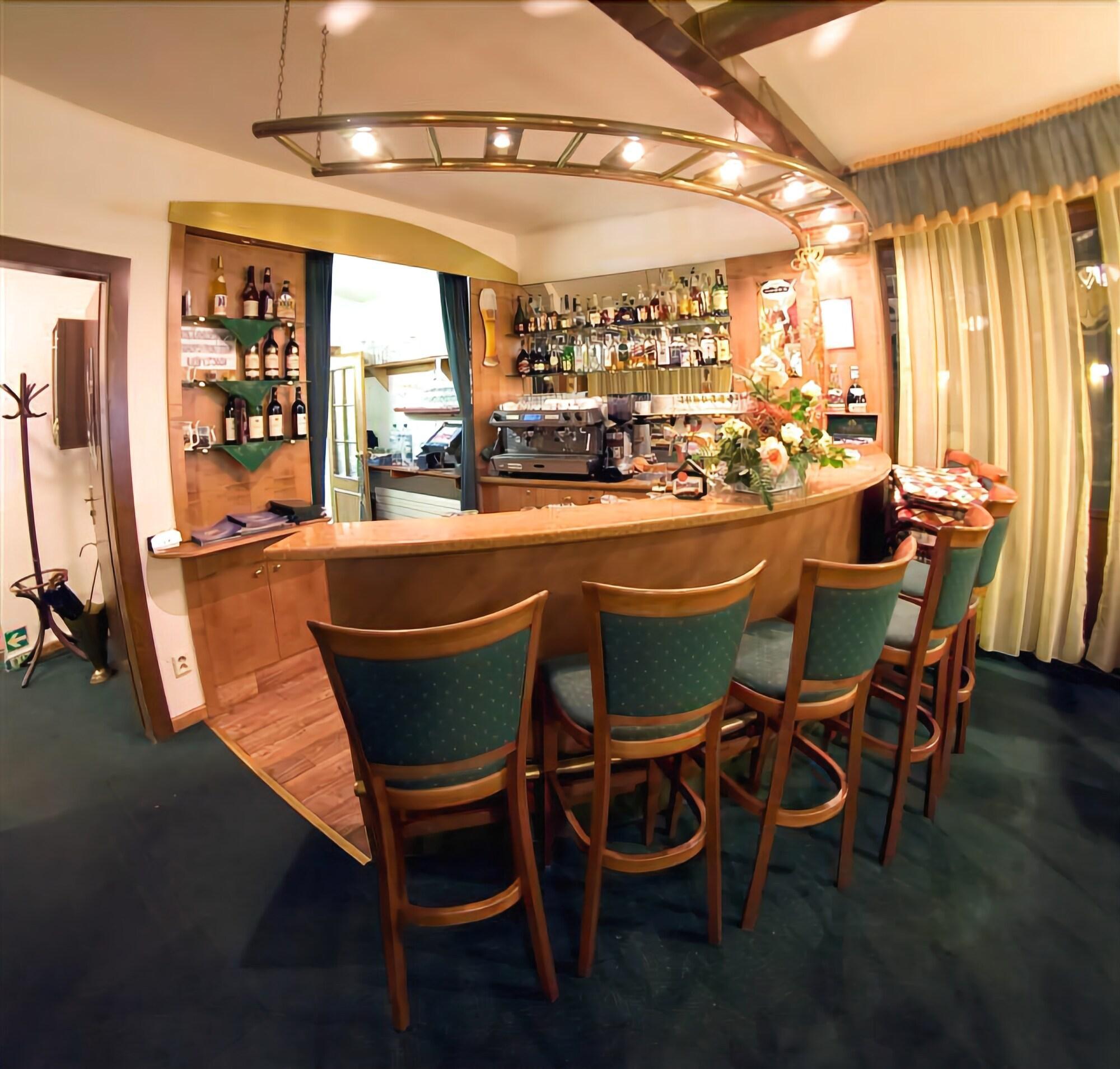 Bar/Salón Hotel Malta