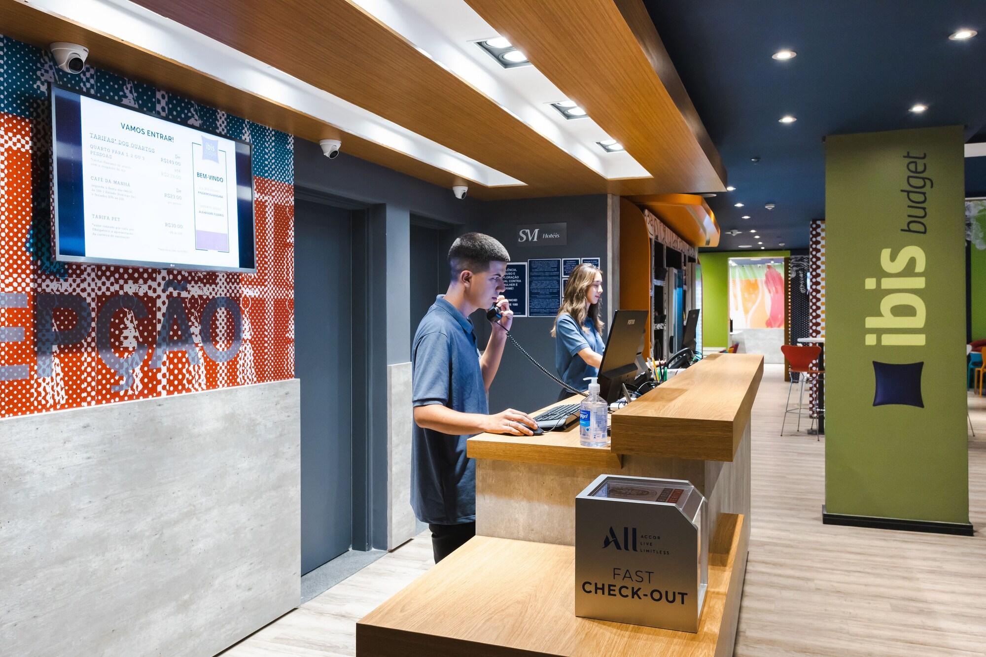 Vista Lobby Ibis Budget Pindamonhangaba