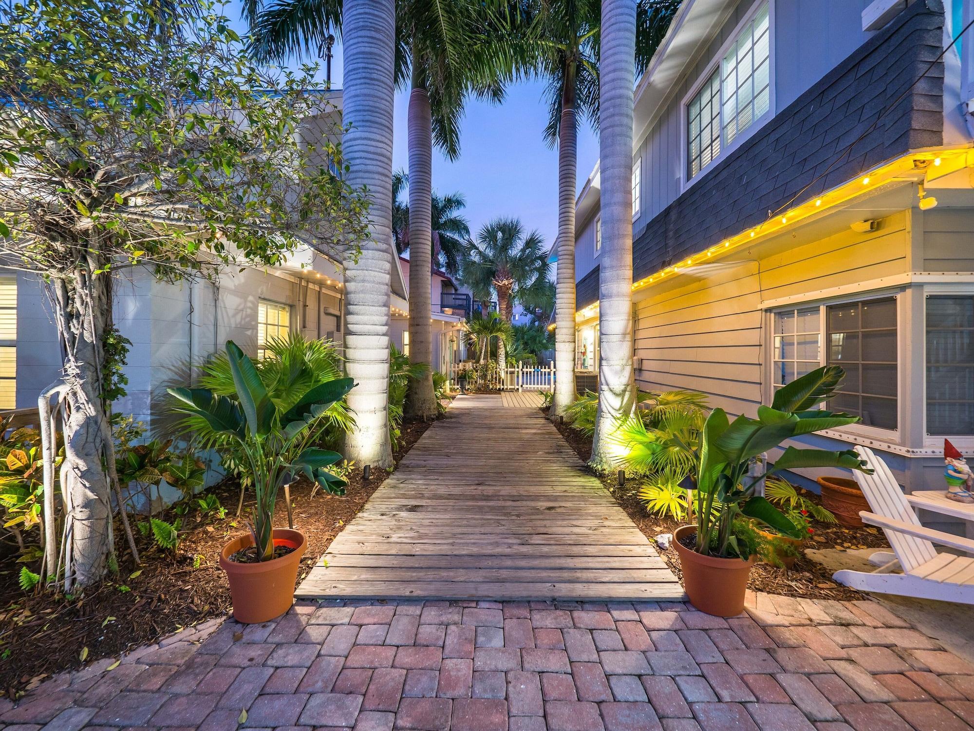 Vista Exterior The Cottages at Siesta Key