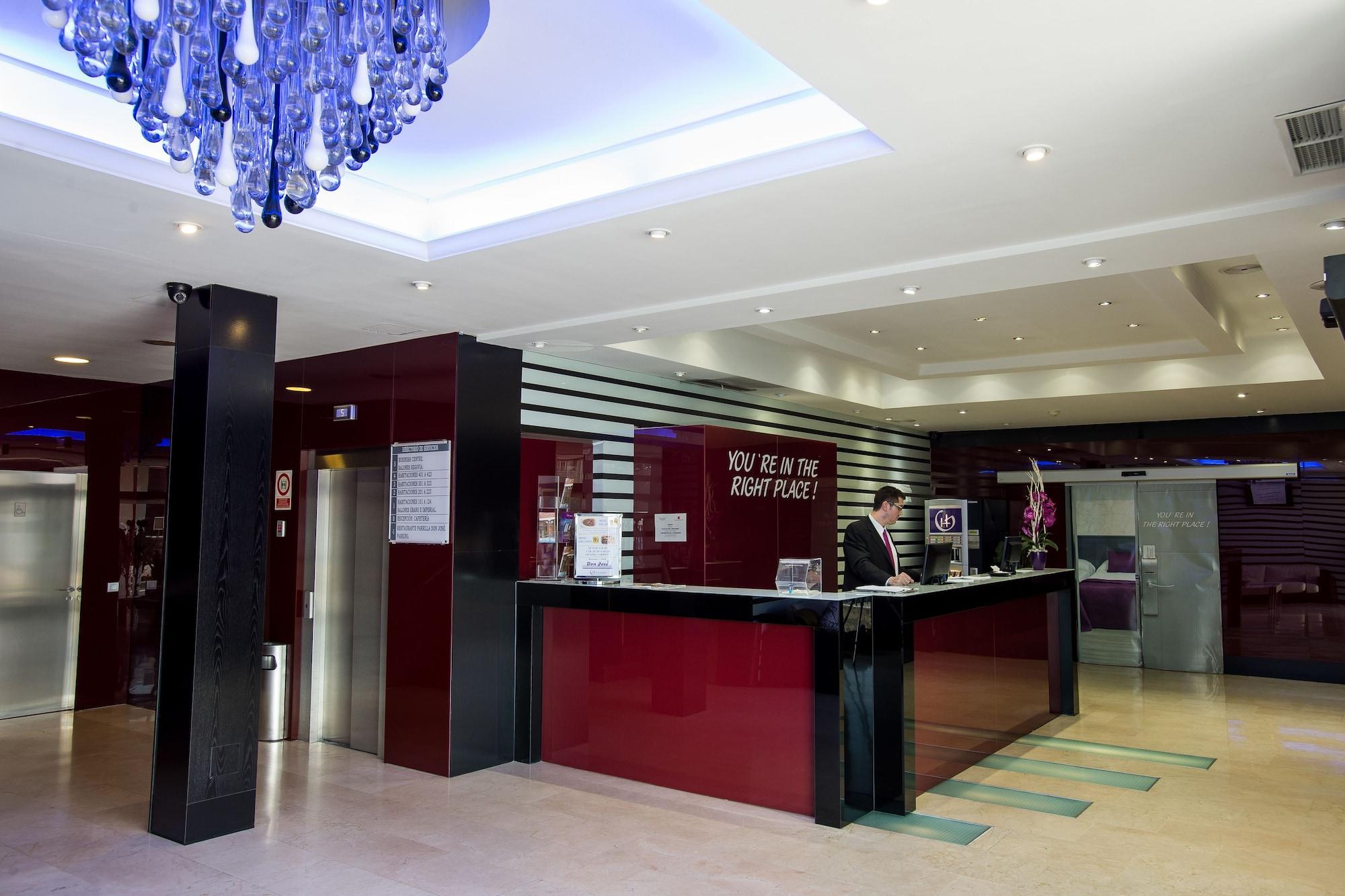 Vista Lobby Hostal Torrejón