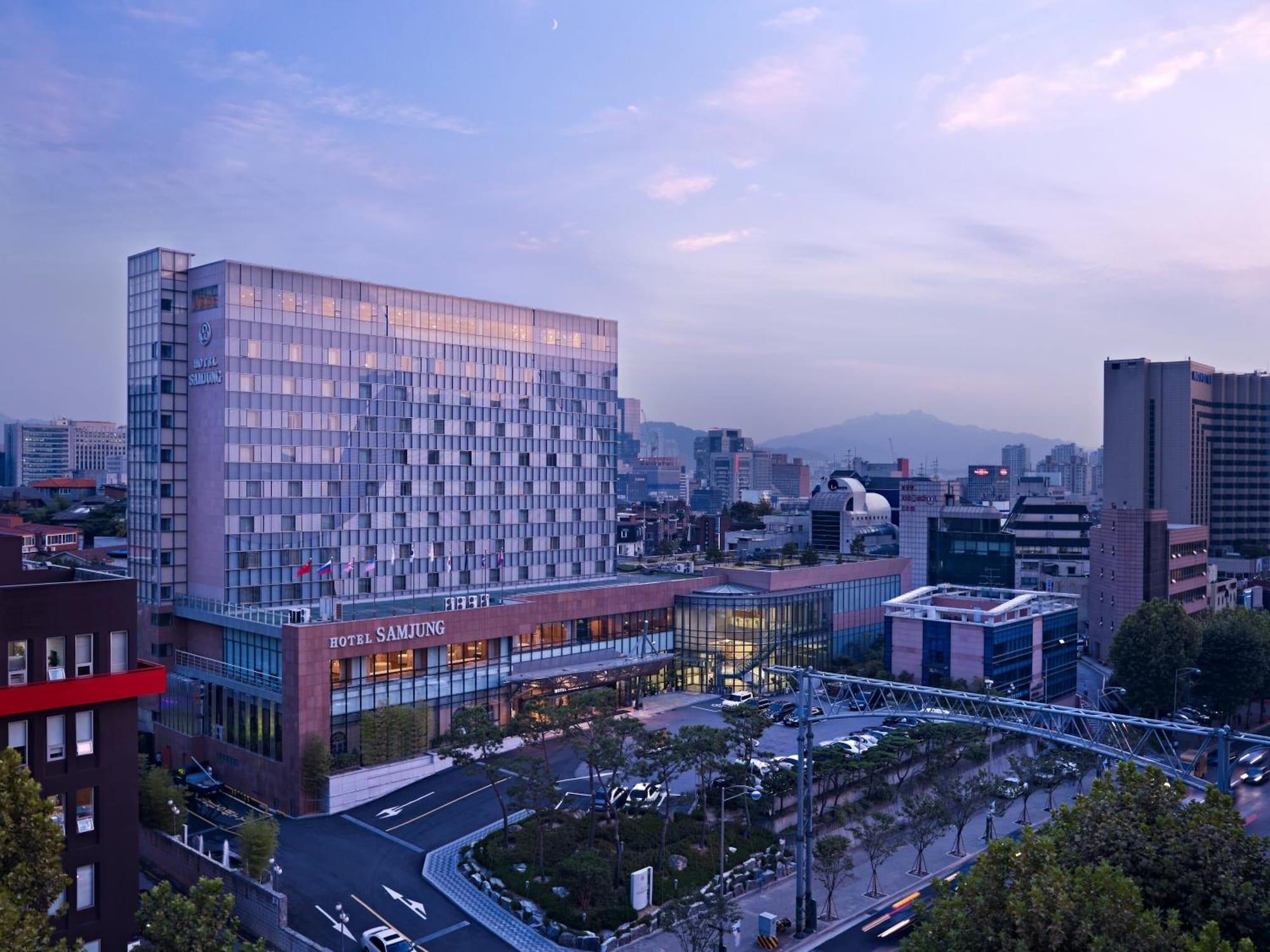 Vista Exterior Hotel Samjung