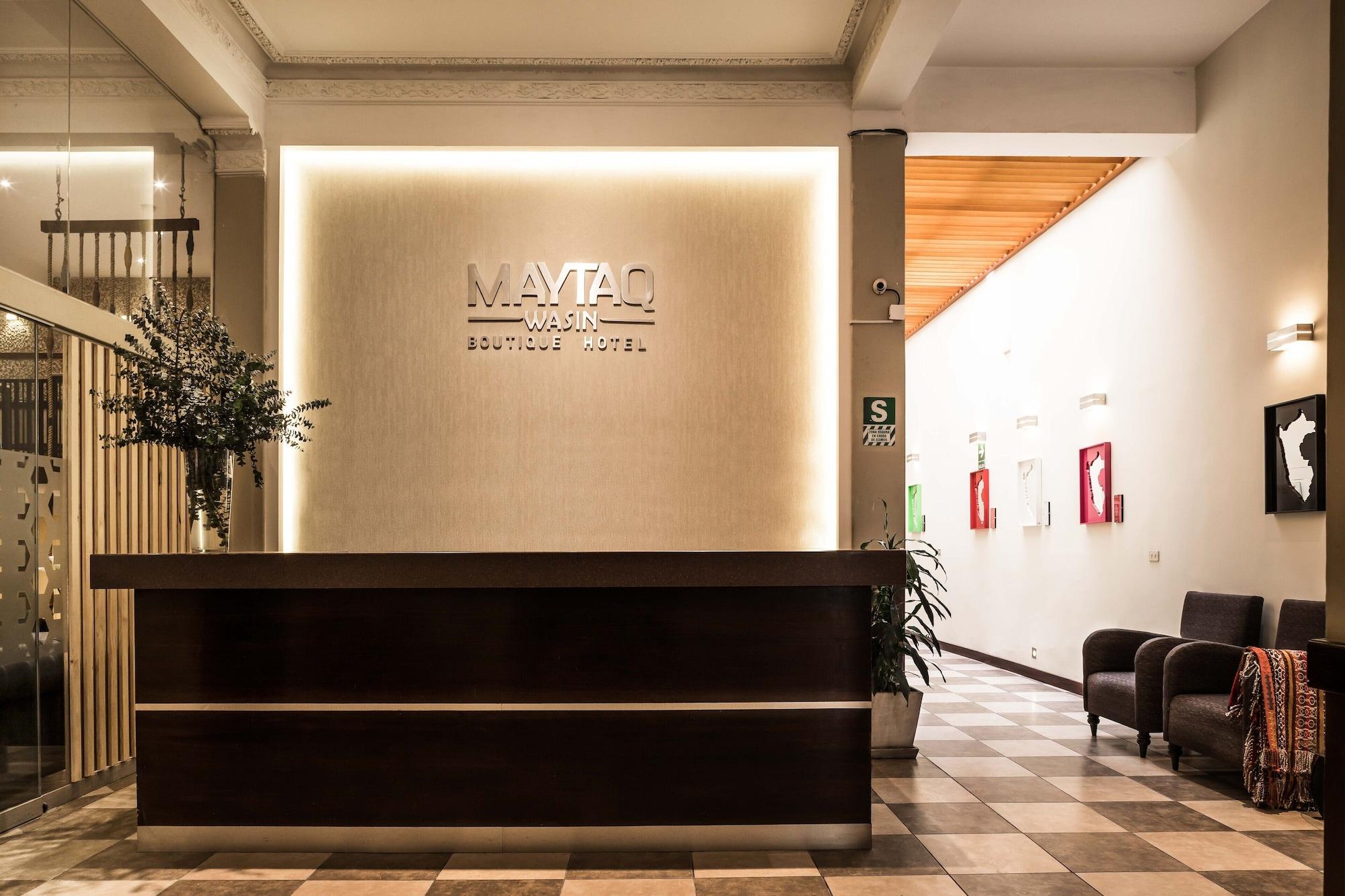 Vista do lobby Maytaq Wasin Hotel