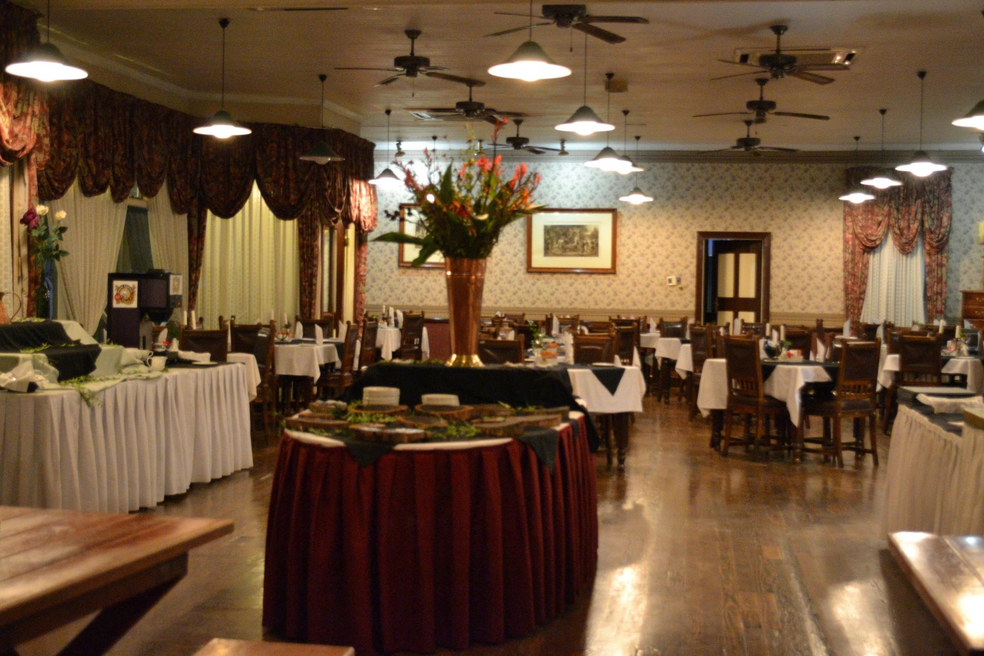 Restaurant The Royal Hotel