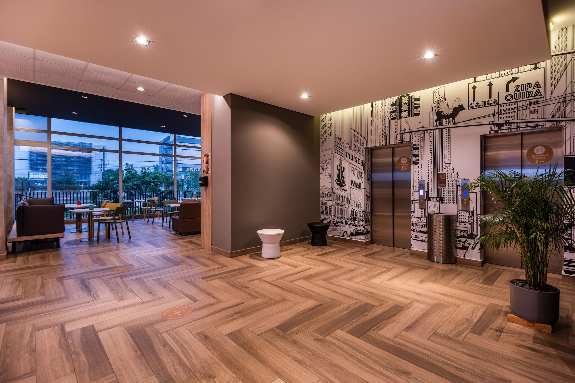 Vista Lobby ibis Chia