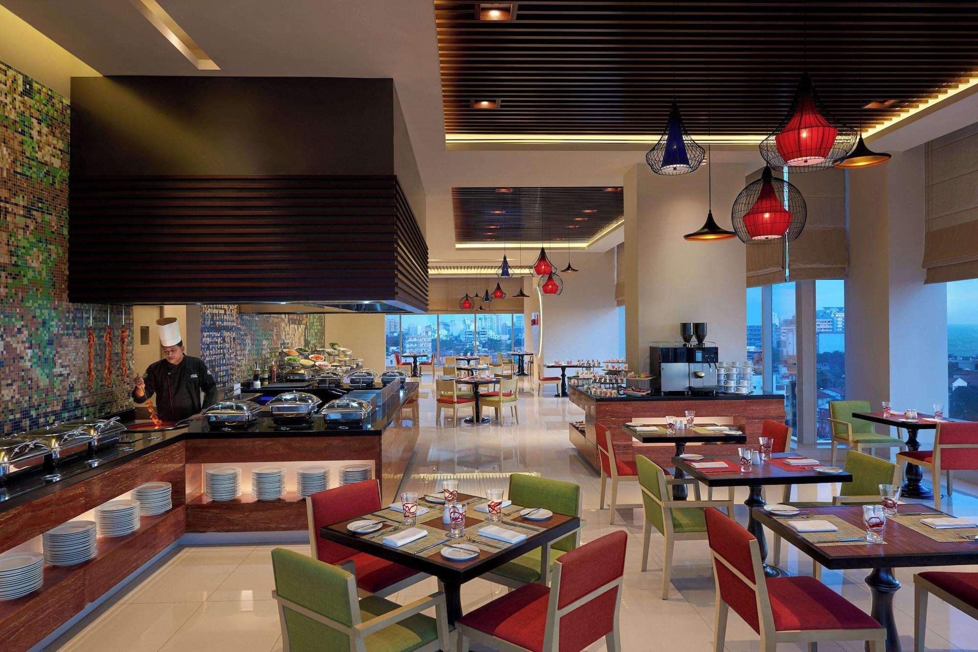 Restaurant Cinnamon Red Colombo