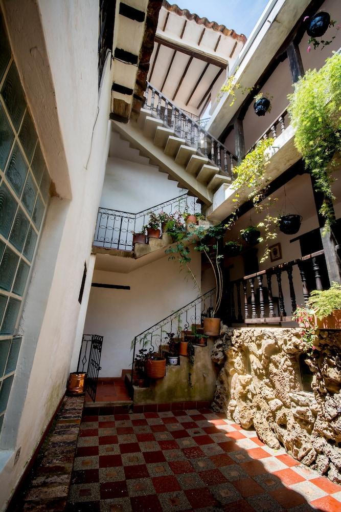 Varios Hosteria los Frayles
