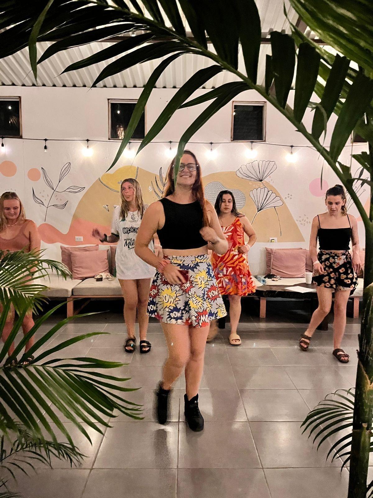 Salón de Baile La Tribu Boutique Hostel for Women