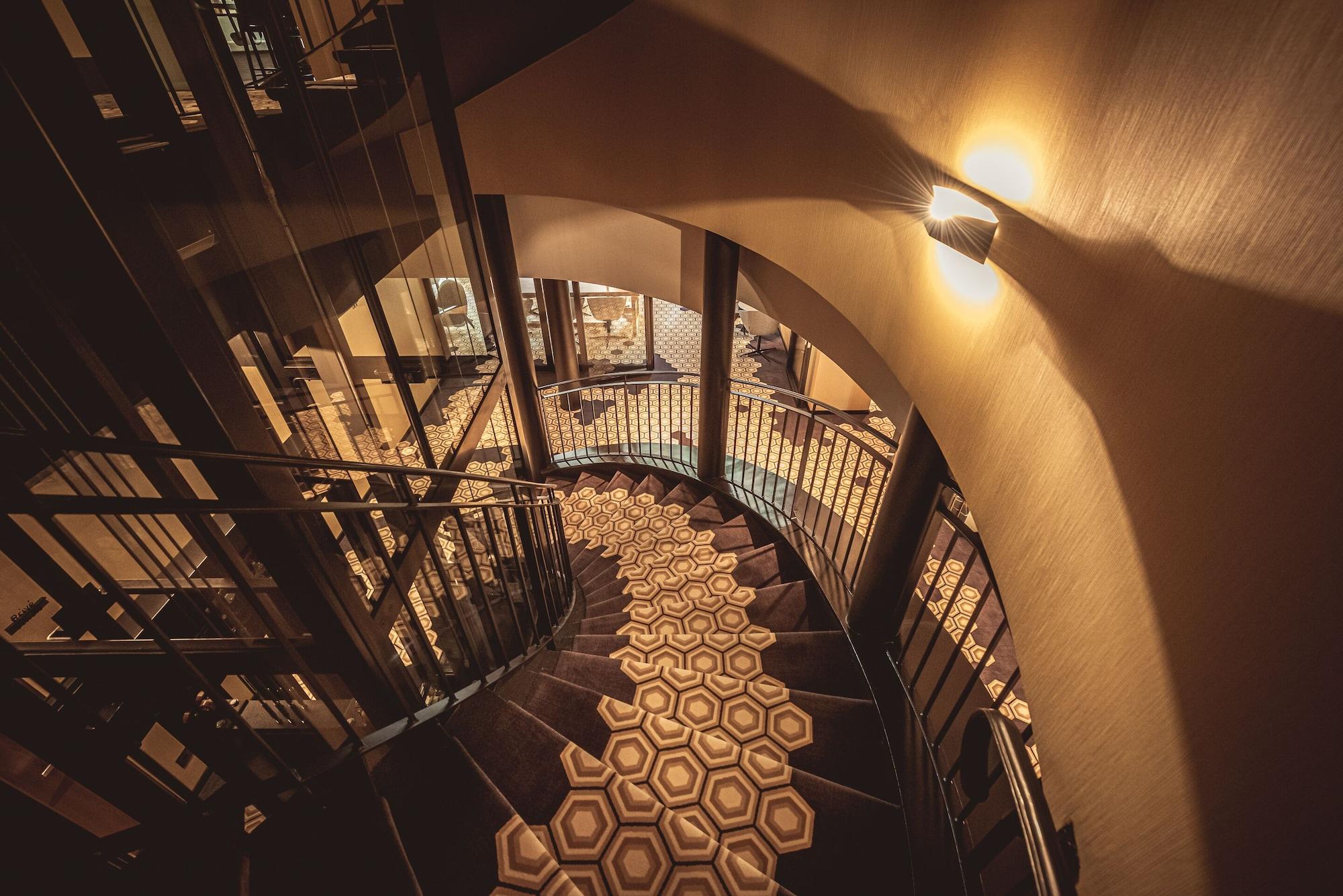 Varios Hotel Bernina Geneva