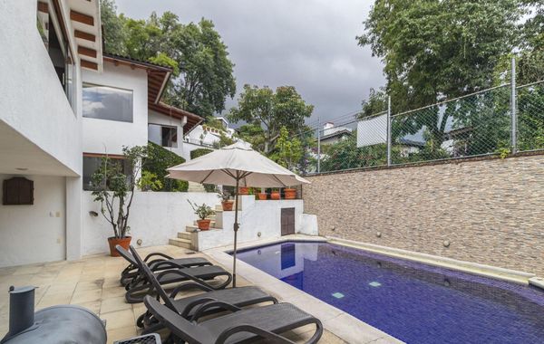 Lake view house with private pool - Hoteles 3 estrellas en Valle de Bravo