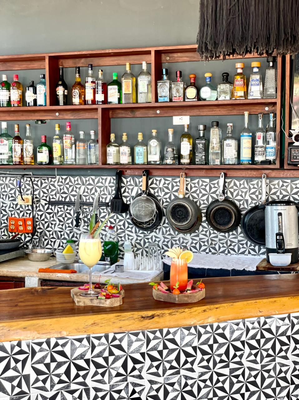 Bar/Salón Mittoz Holbox