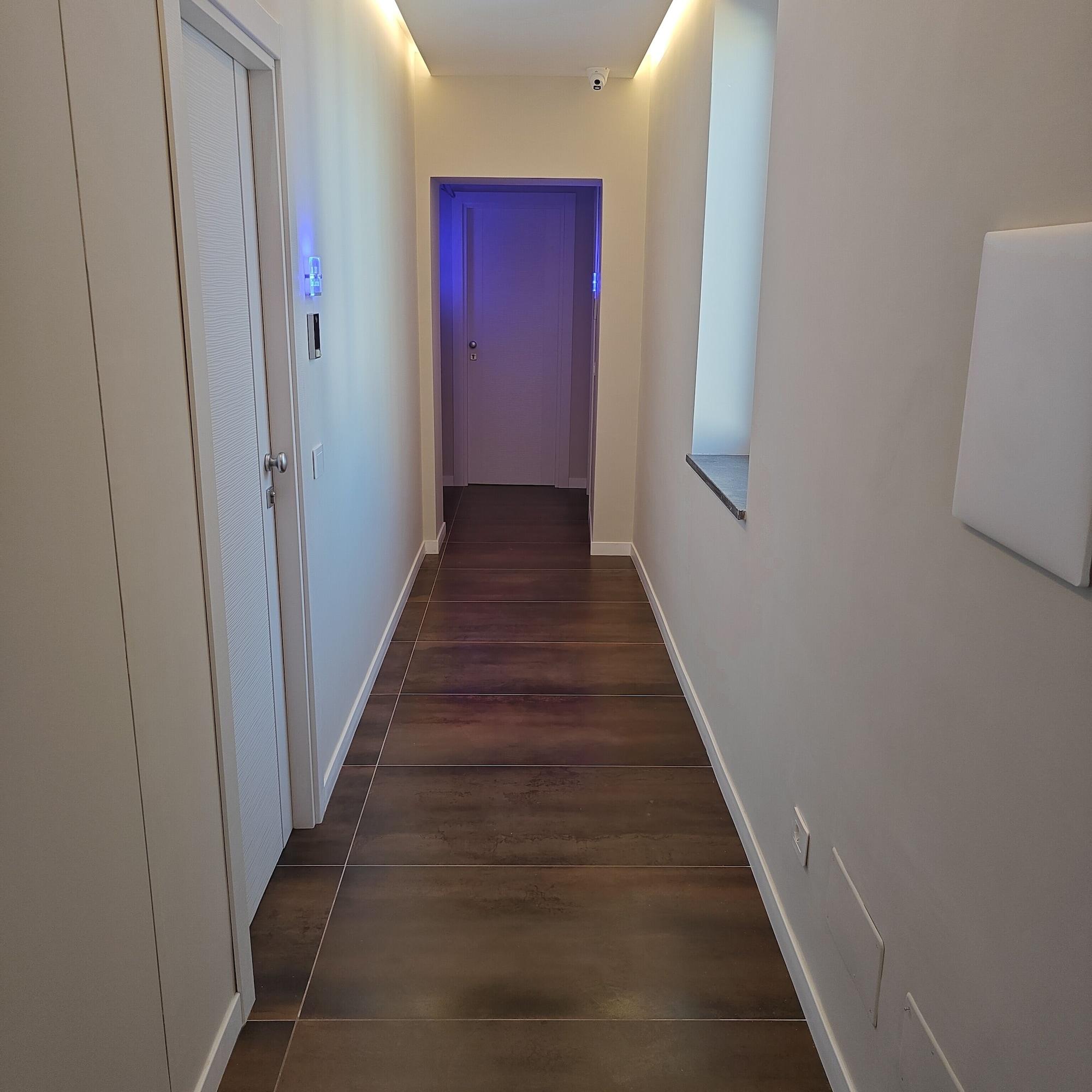 Varios Kira Suite and Rooms