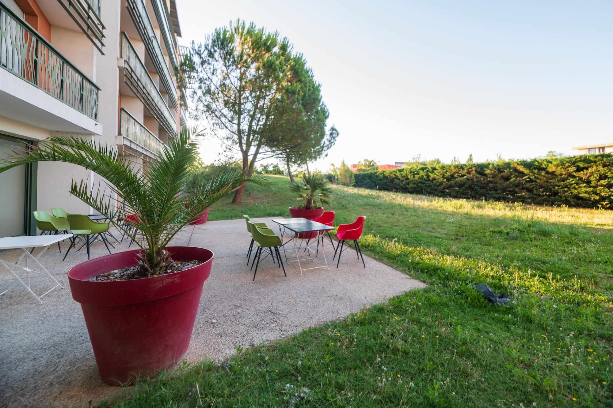 Vista Exterior Cerise Valence