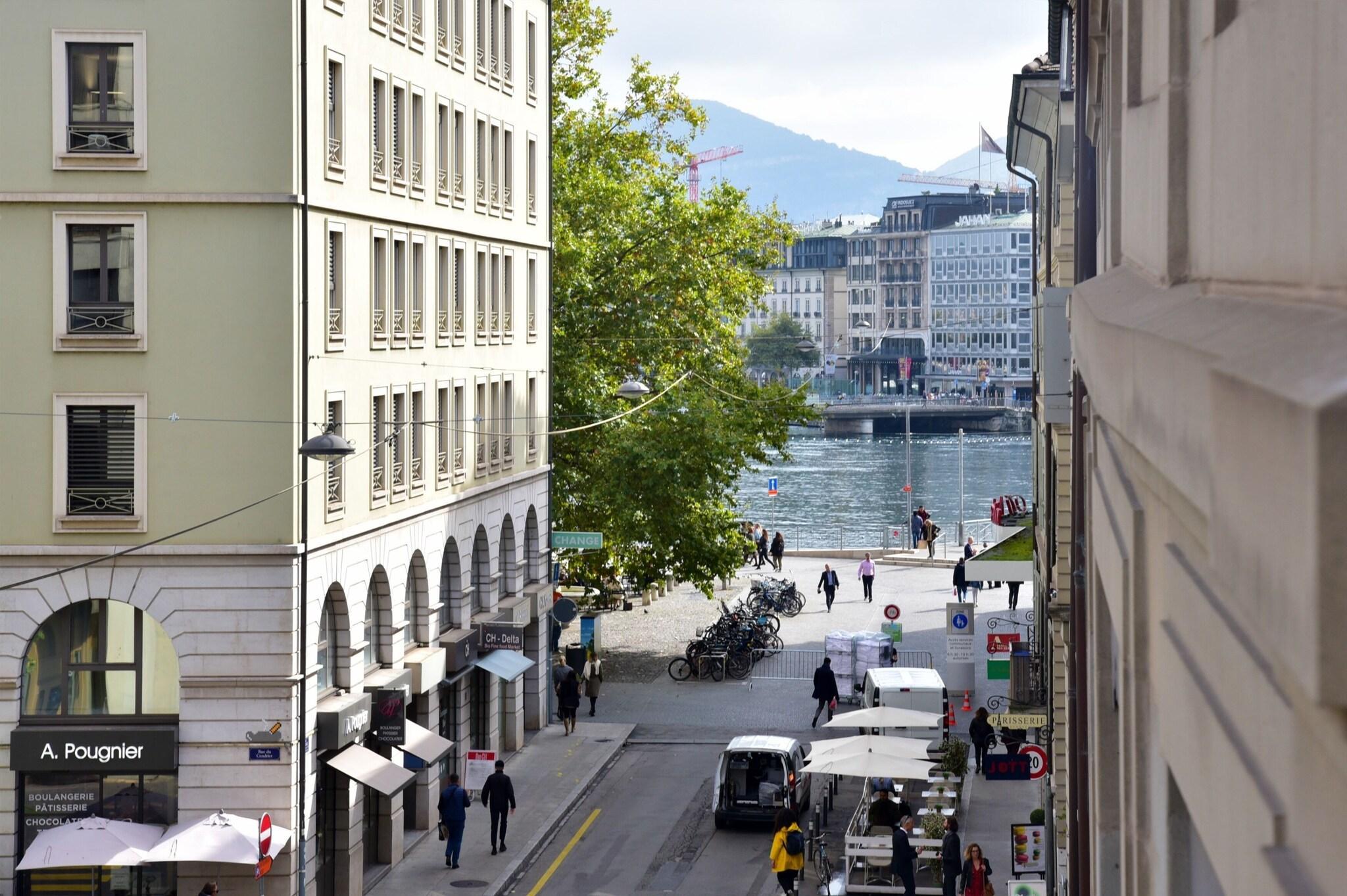 Varios Hotel Rousseau Geneva