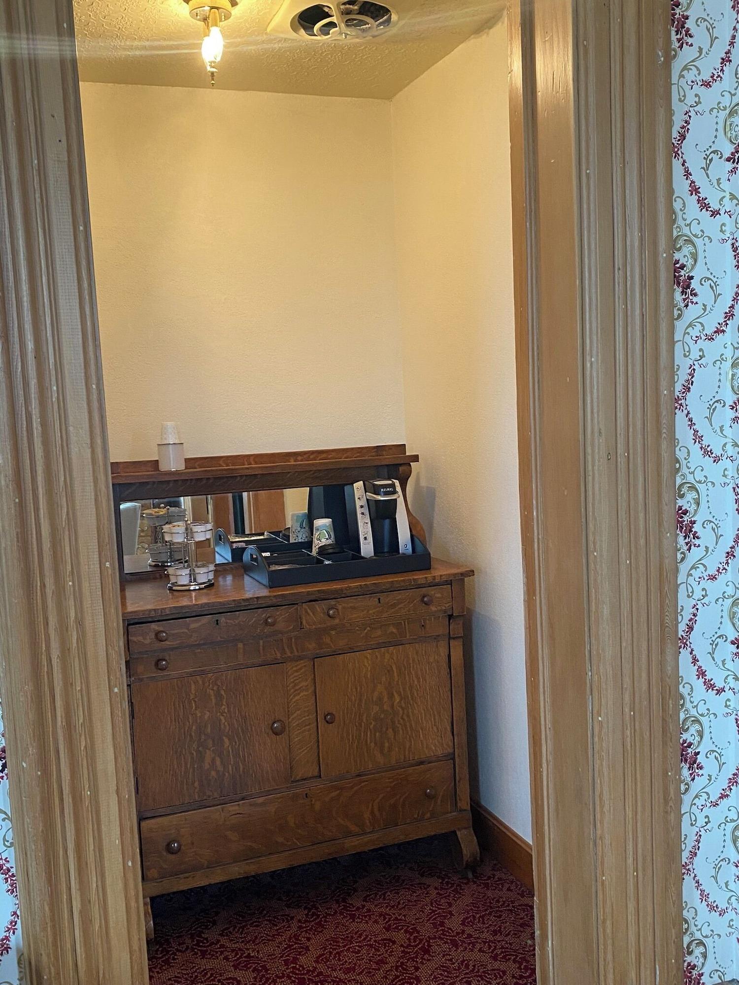 Set de Habitación Decker Hotel & Bar