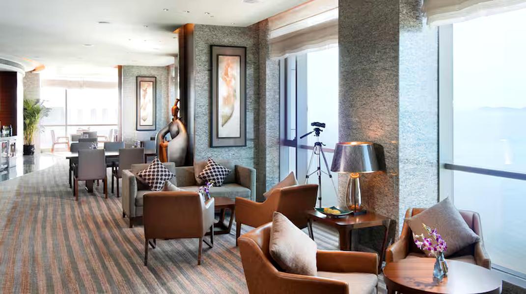 Vista Lobby Doubletree By Hilton Yantai Golden Coast Hotel & S