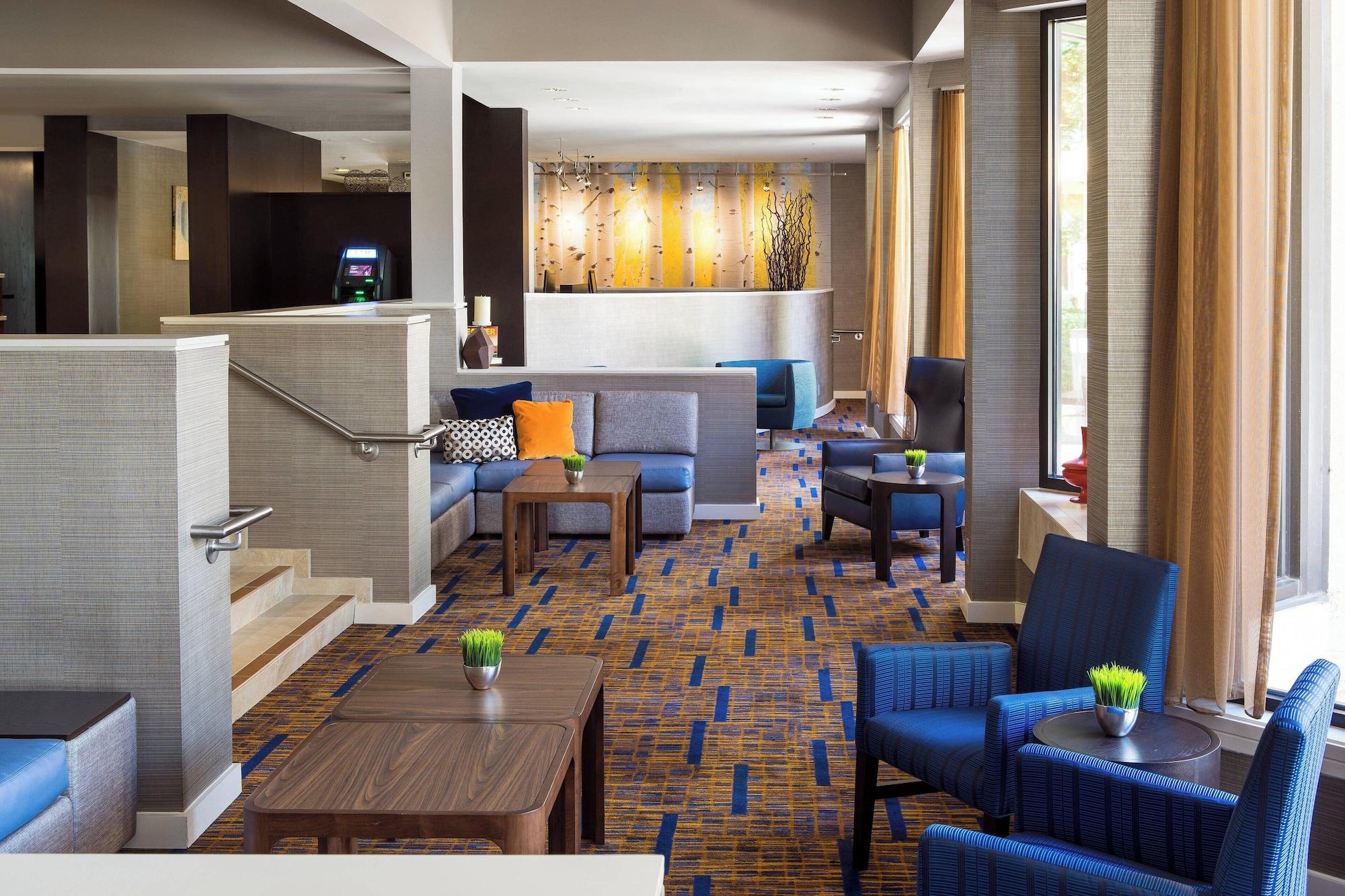 Vista Lobby Courtyard by Marriott Denver Central Park