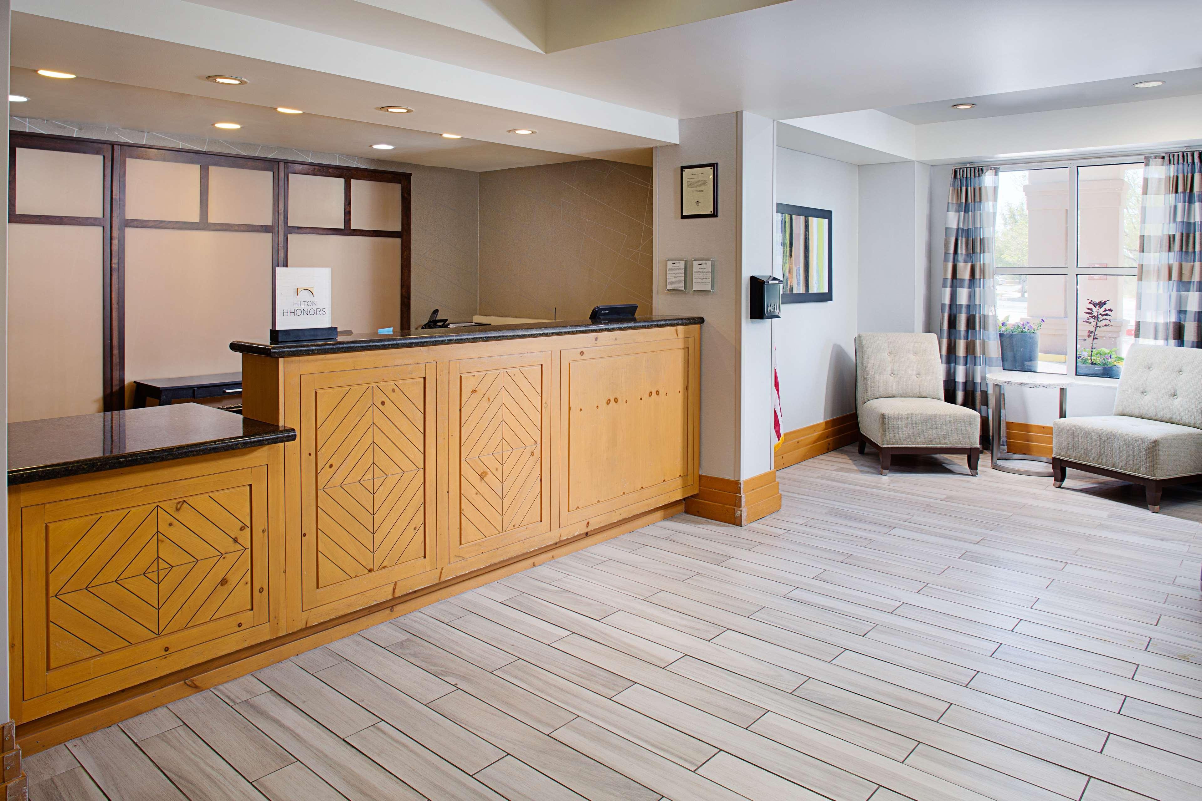 Vista Lobby Homewood Suites by Hilton Albuquerque Uptown