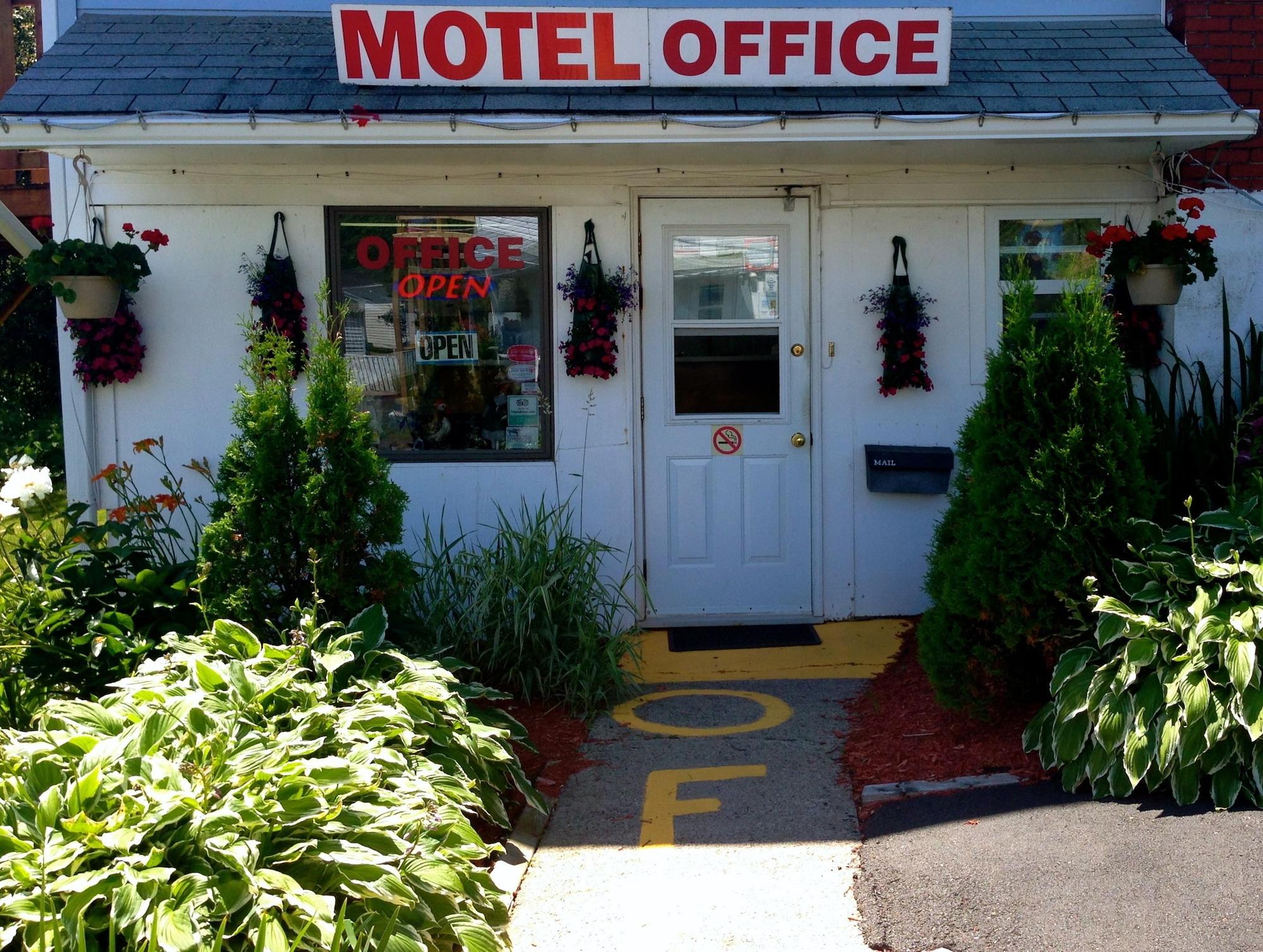 Vista Lobby Hillside Motel