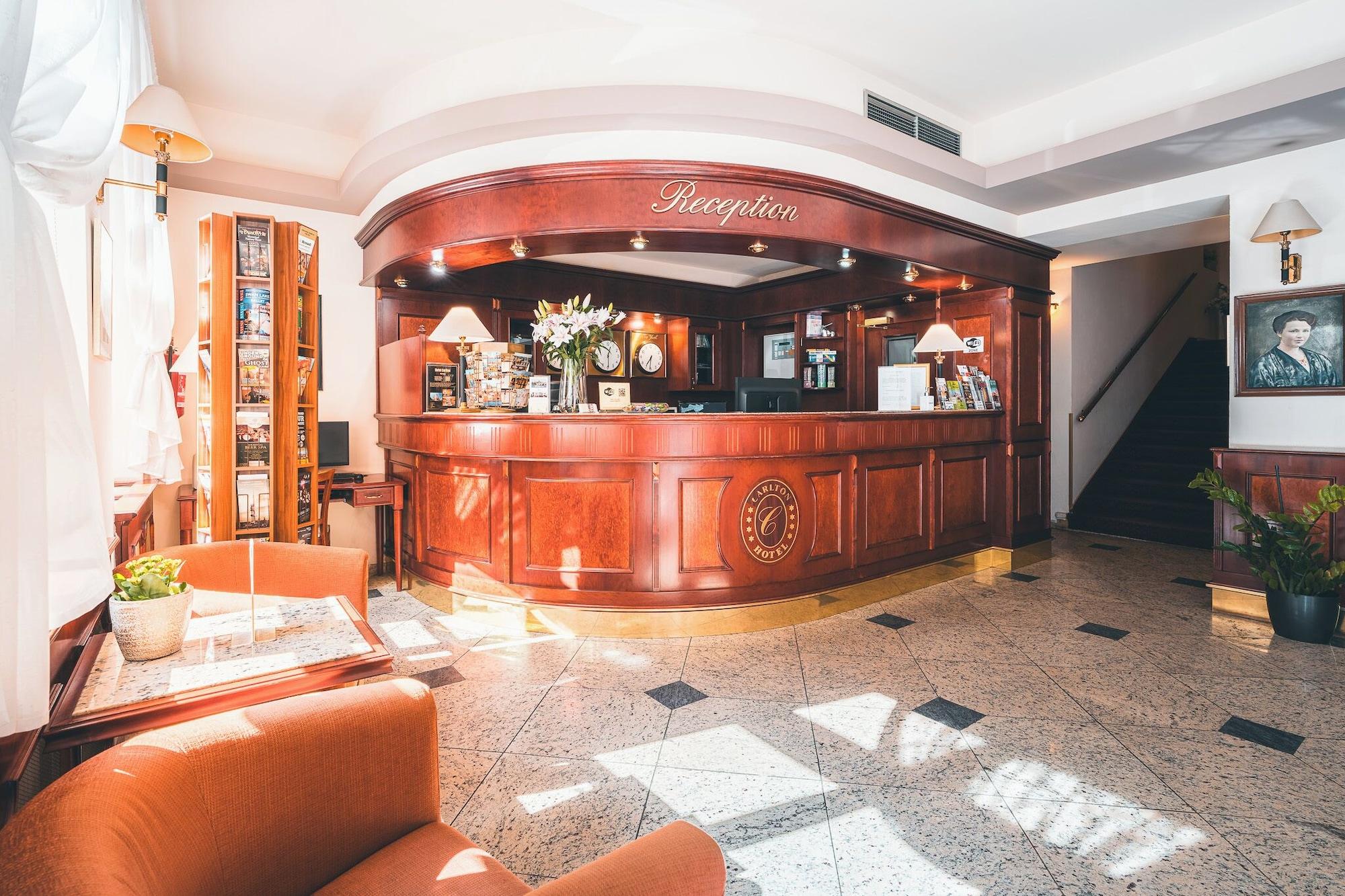 Vista Lobby Hotel Carlton