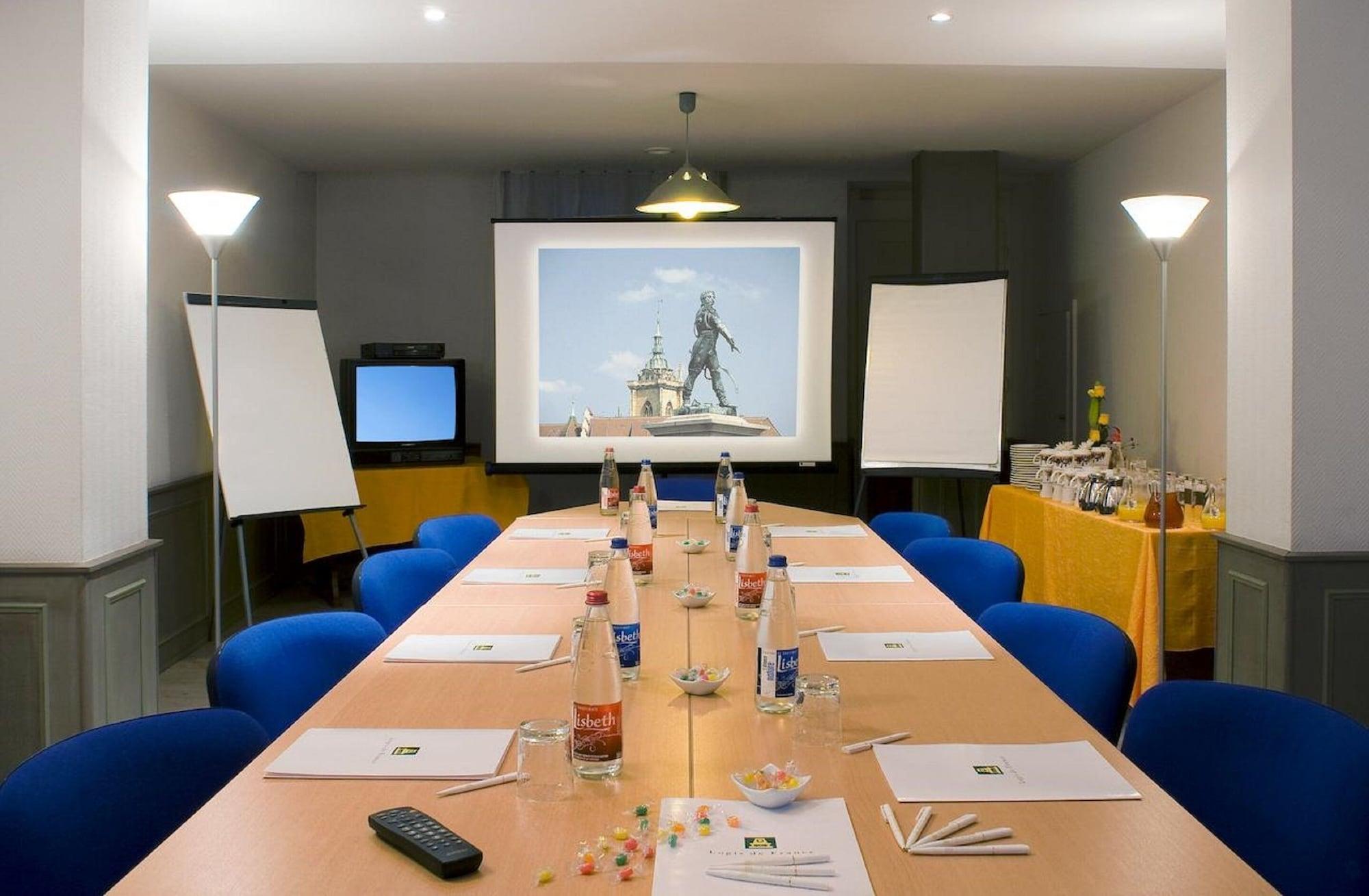 Sala de Reuniones Hôtel Le Rapp