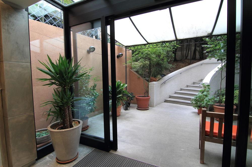 Vista Exterior Hotel Metro