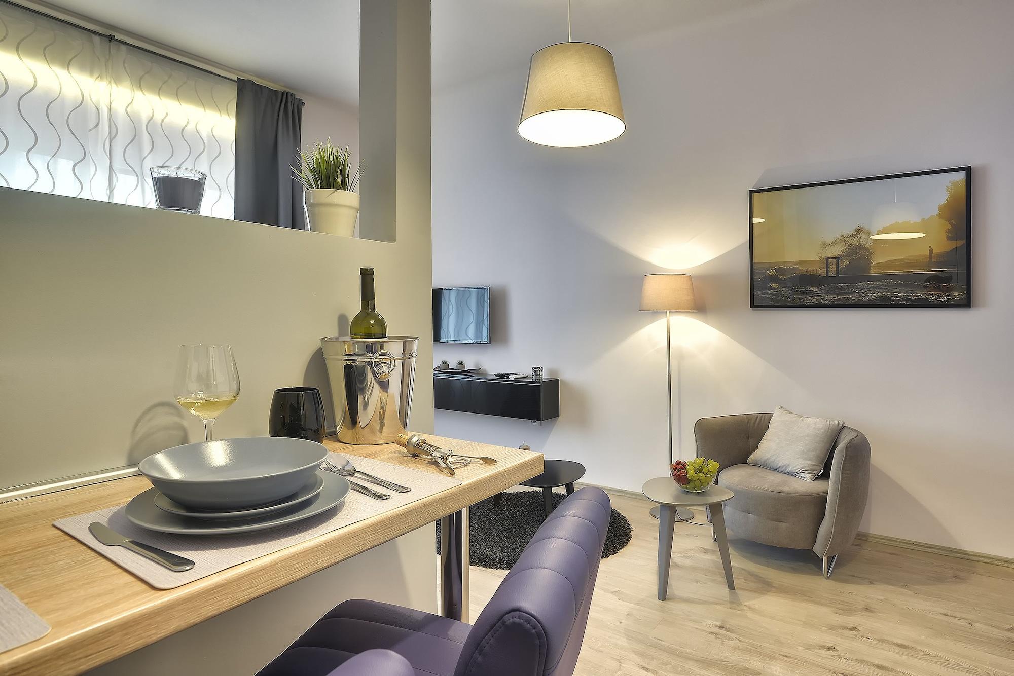 Varios D&A Center Apartments