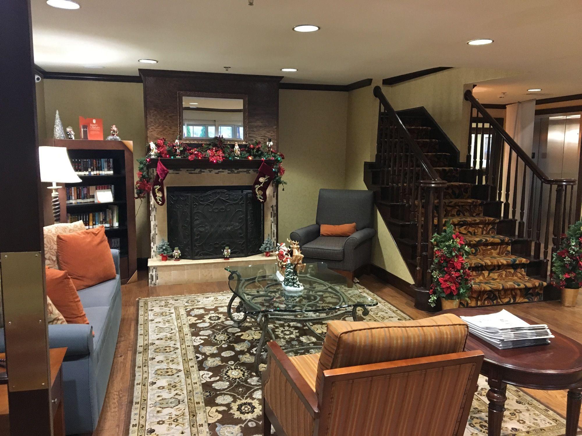 Vista Lobby Comfort Inn & Suites Rome South