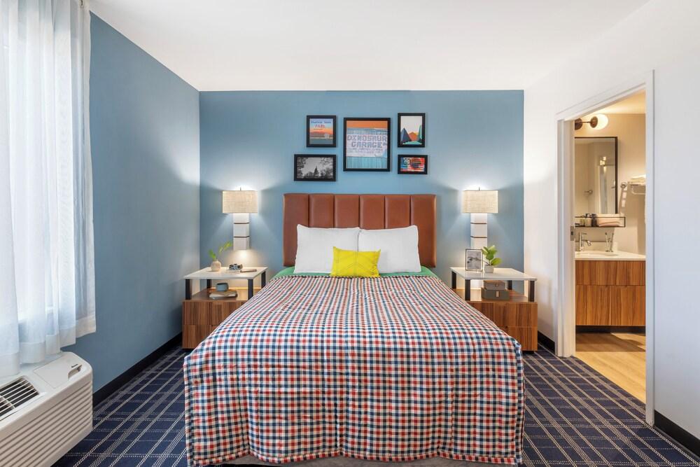 Varios Uptown Suites Extended Stay Miami FL – Homestead