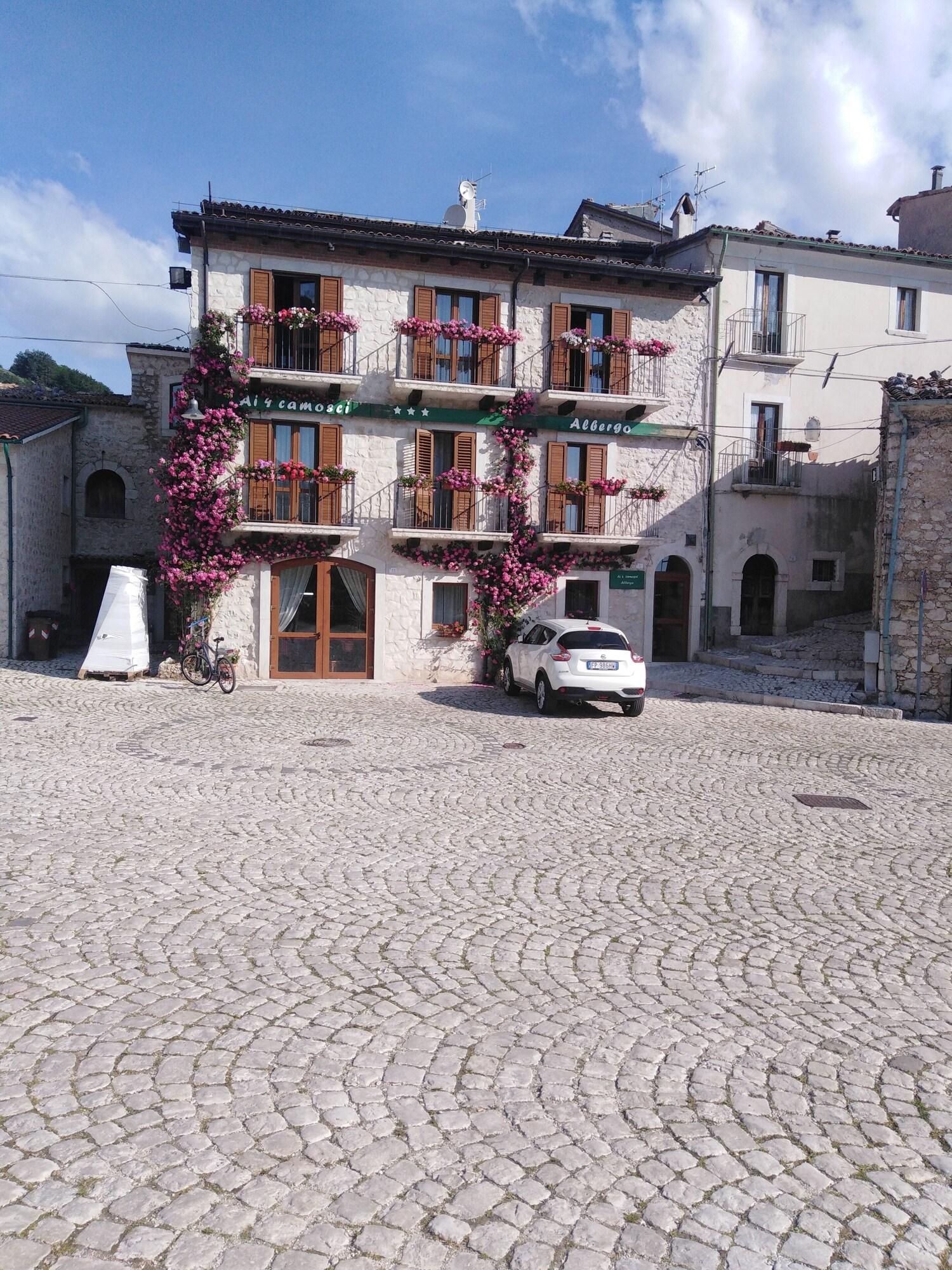 Vista Exterior Hotel Ai 4 Camosci