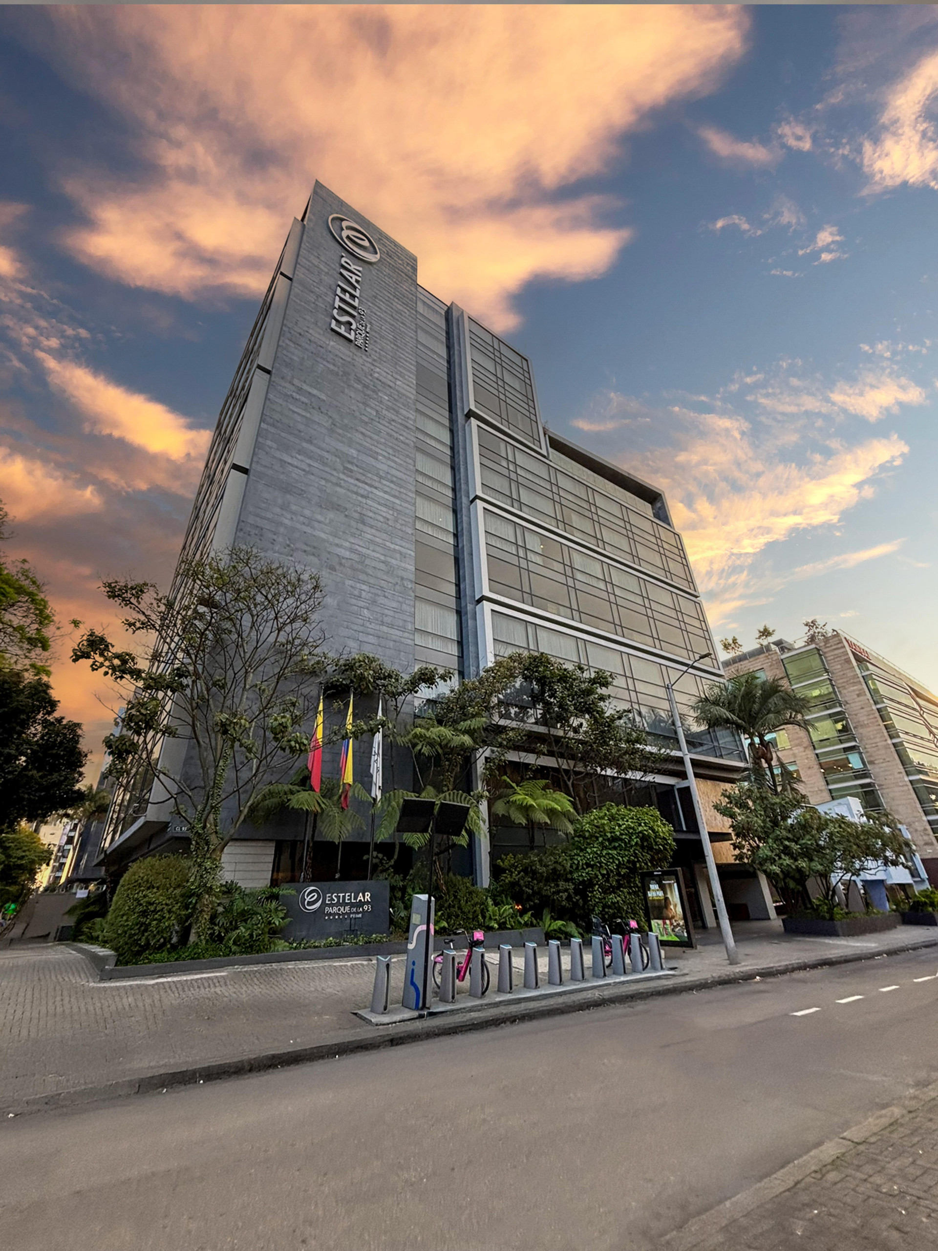 Vista Exterior Hotel Estelar Parque De La 93