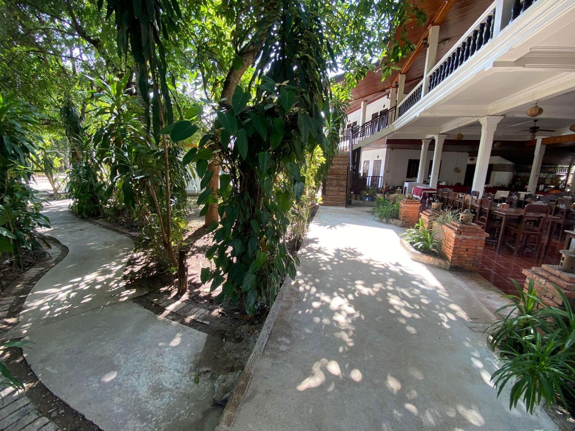 Vista Exterior Vangsavath Hotel
