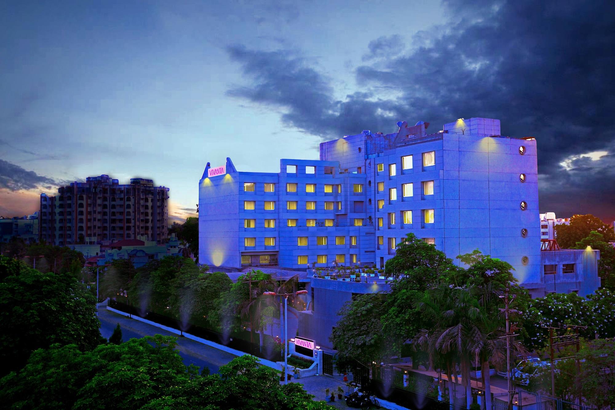 Vista Exterior Vivanta Vadodara