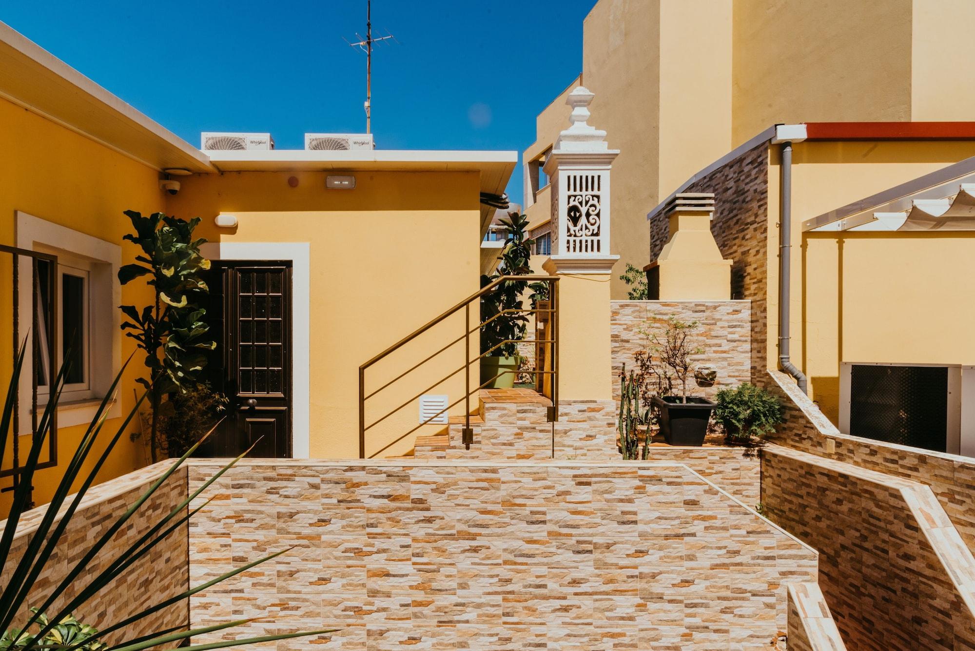 Vista Exterior Happy House Comfort  Plus