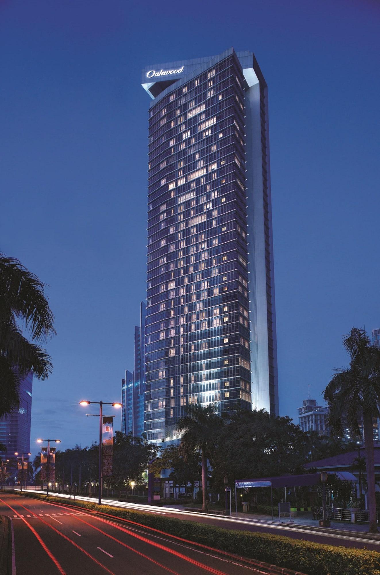 Vista Exterior Oakwood Premier Cozmo Jakarta