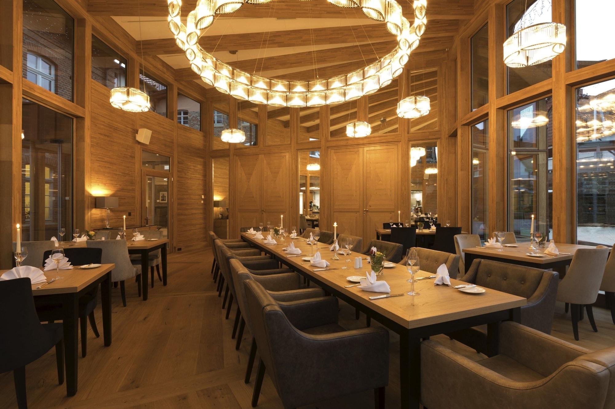 Restaurant Hotel Brunnenhaus Schloss Landau