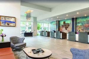 Alojamiento - Walk to 6th St! ~ Rooftop Pool ~ Wyndham Austin Resort in the heart of Austin