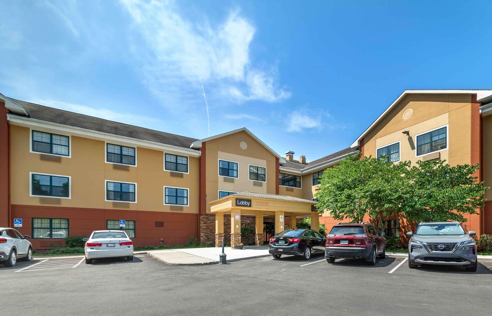 Vista Exterior Extended Stay America Suites Portland Scarborough