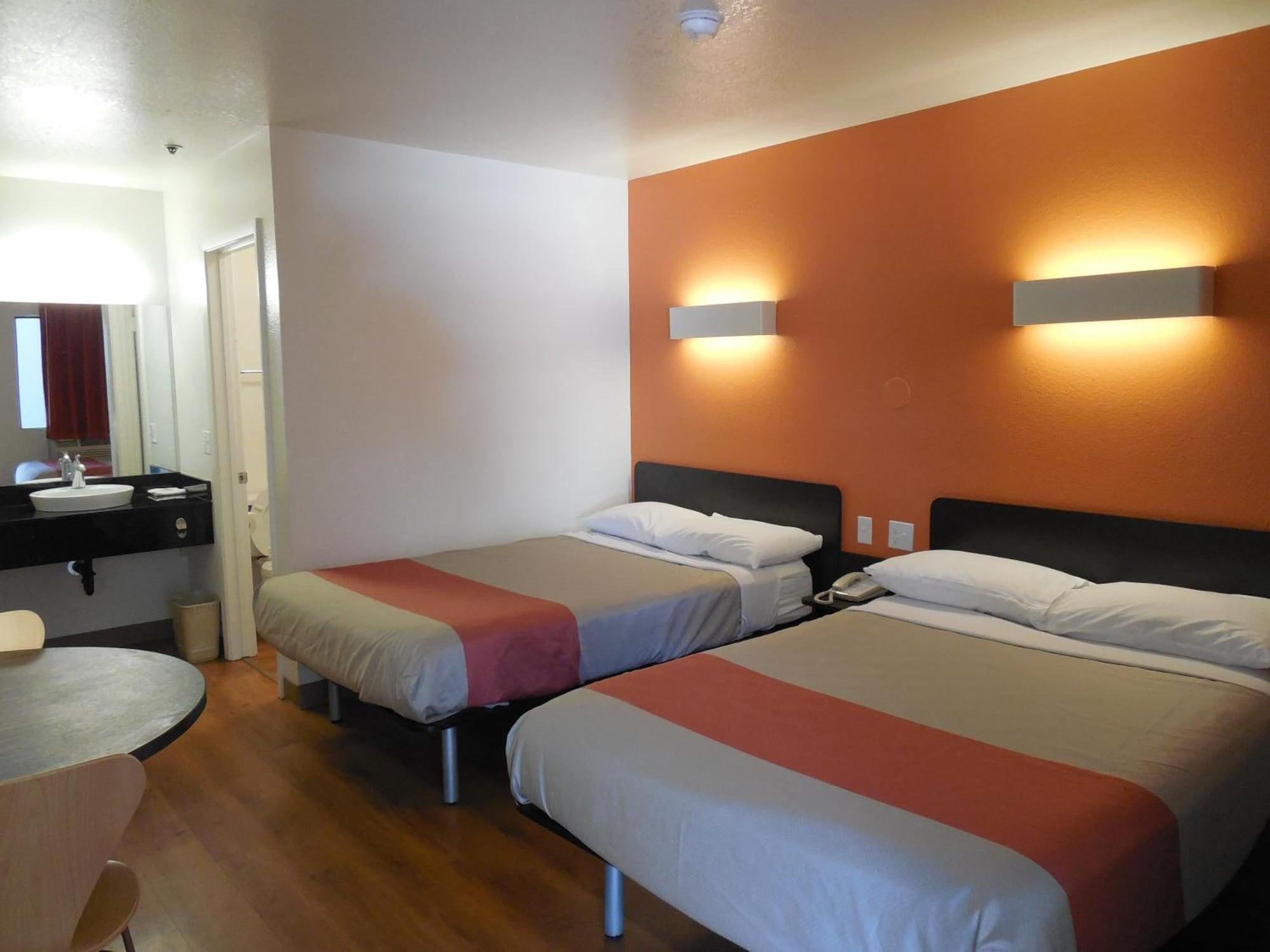 Habitación Motel 6 Temecula, CA - Historic Old Town