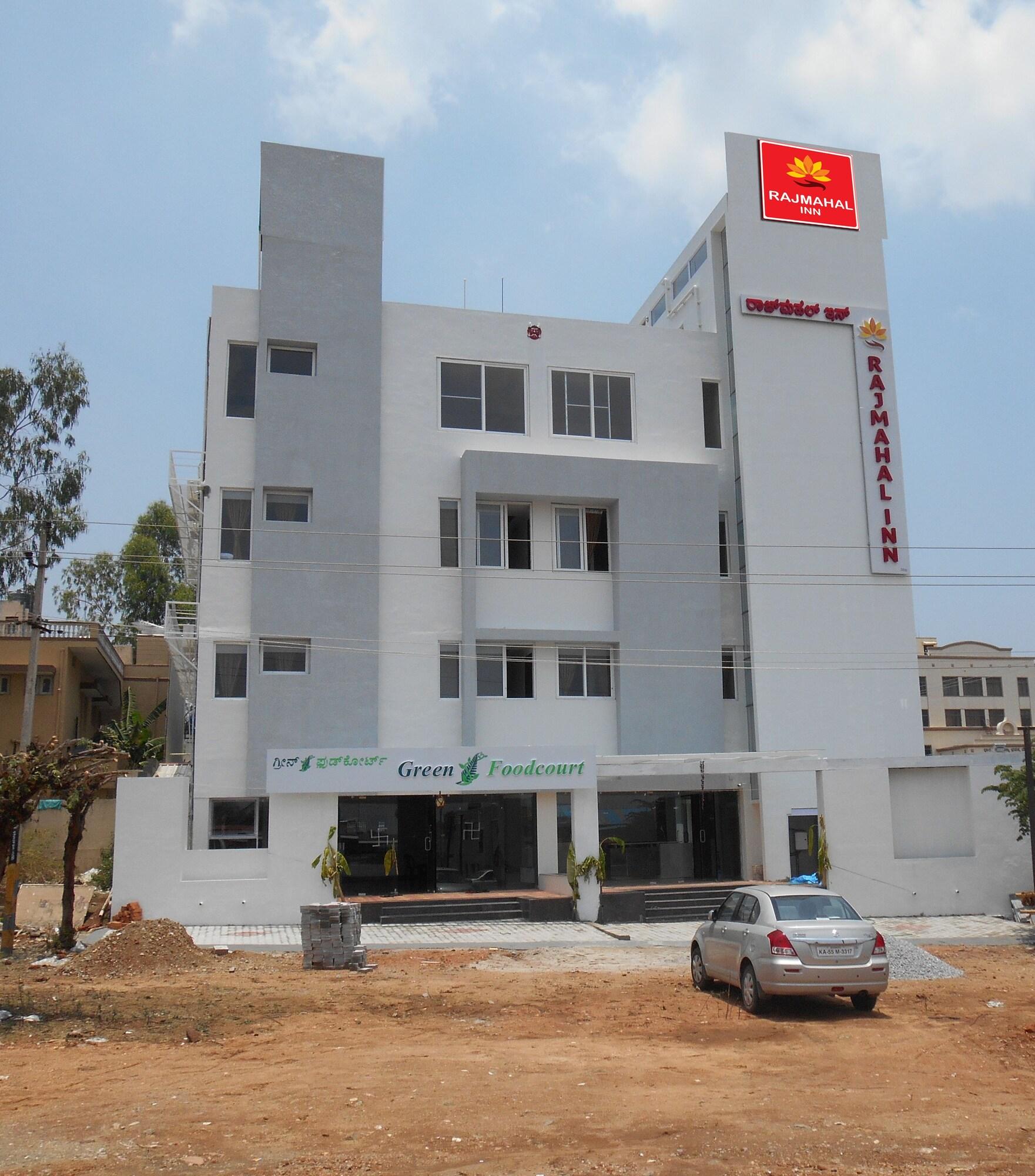 Vista Exterior Hotel Rajmahal Inn
