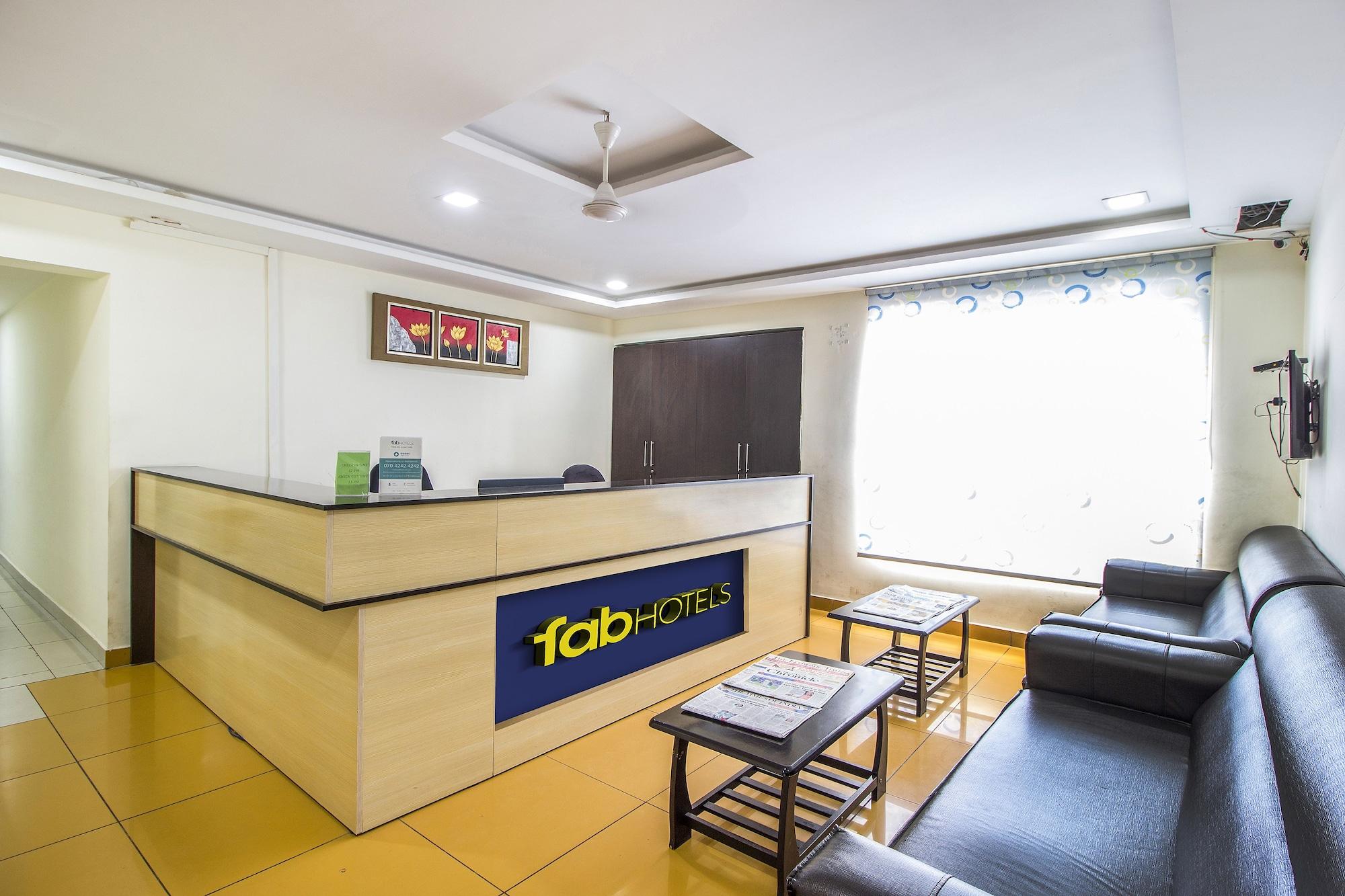 Vista Lobby FabHotel Siri Inn Madhapur