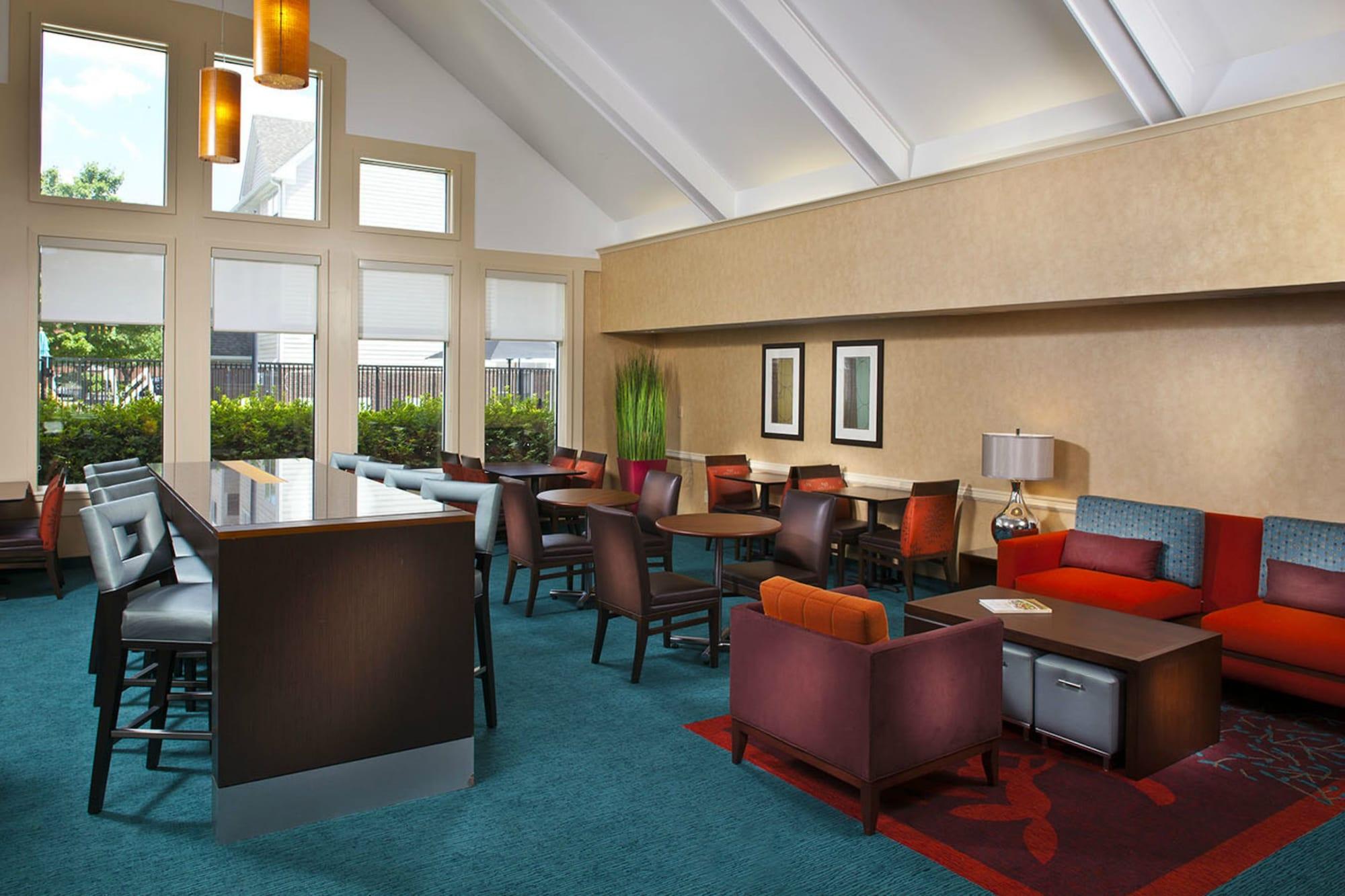 Vista Lobby Sonesta ES Suites Birmingham Homewood