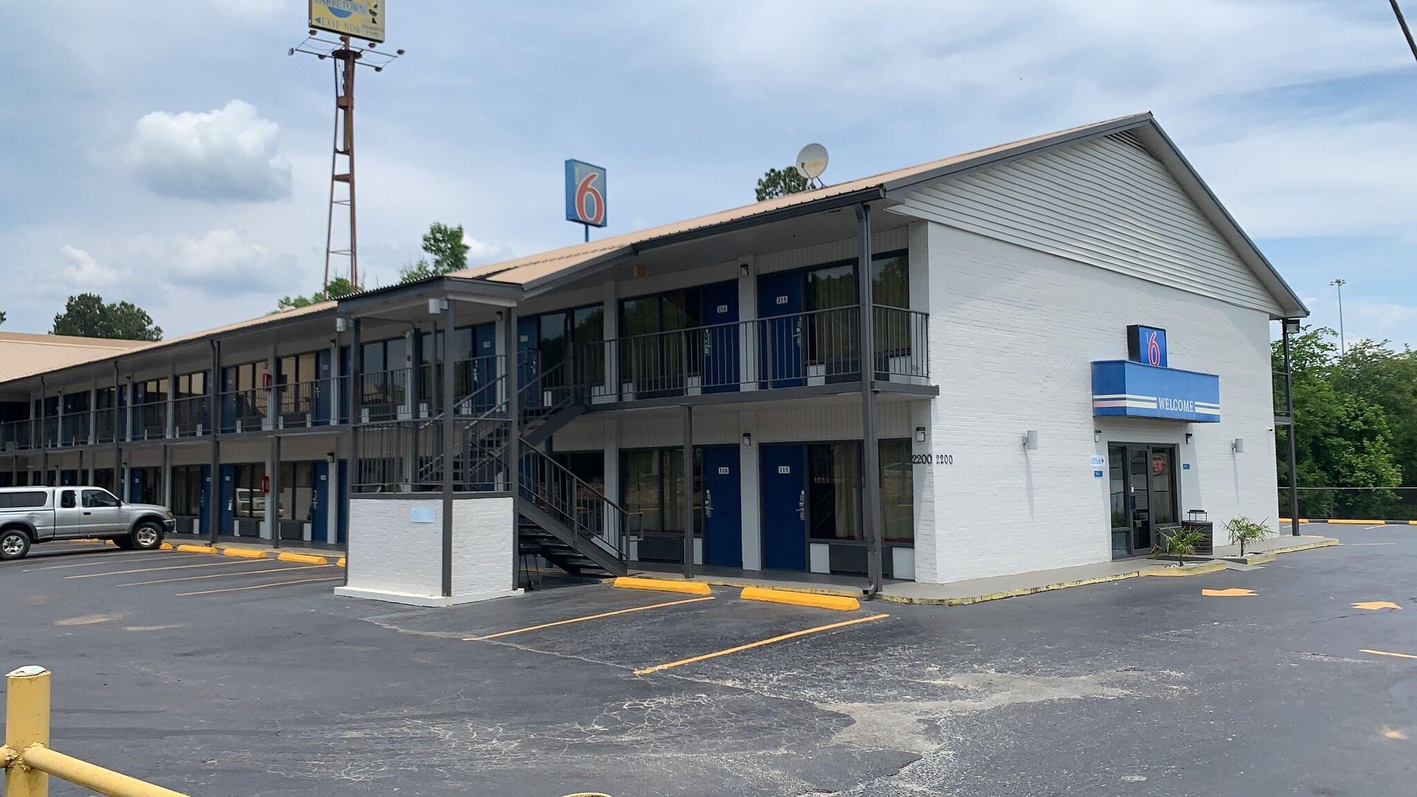 Vista Exterior Motel 6 Dalton, GA